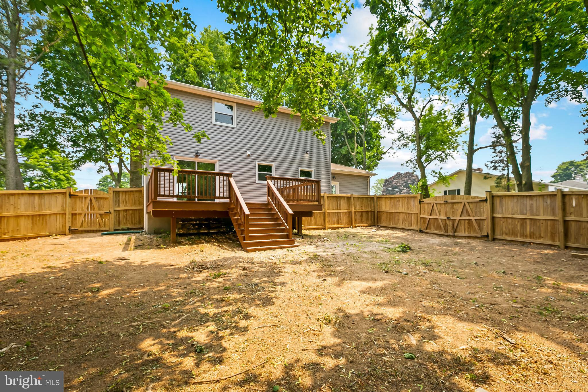 RANDOM HEIGHTS - Residential