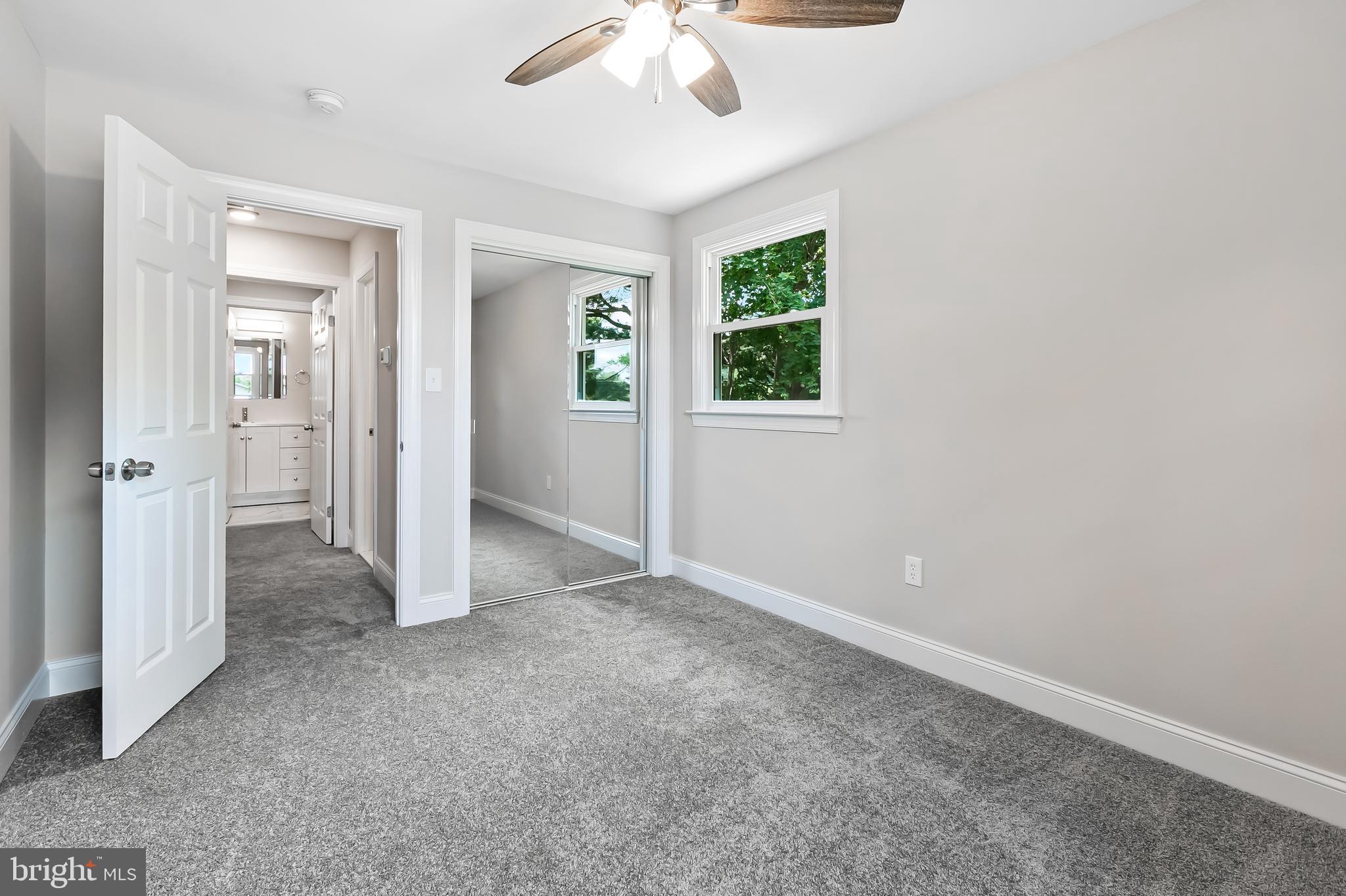 RANDOM HEIGHTS - Residential