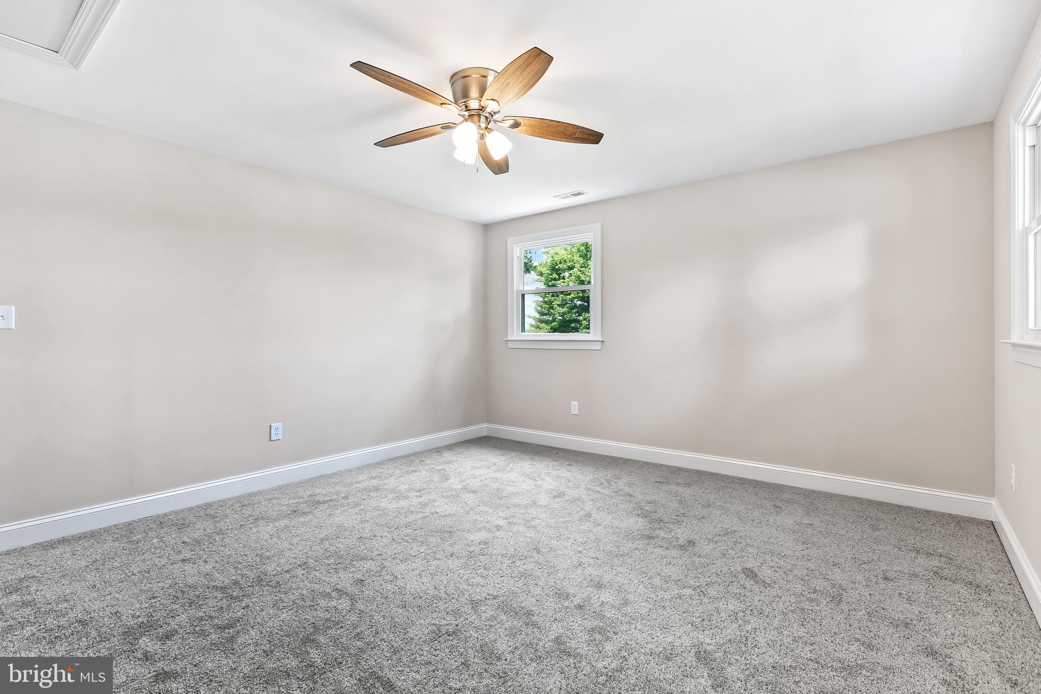 RANDOM HEIGHTS - Residential