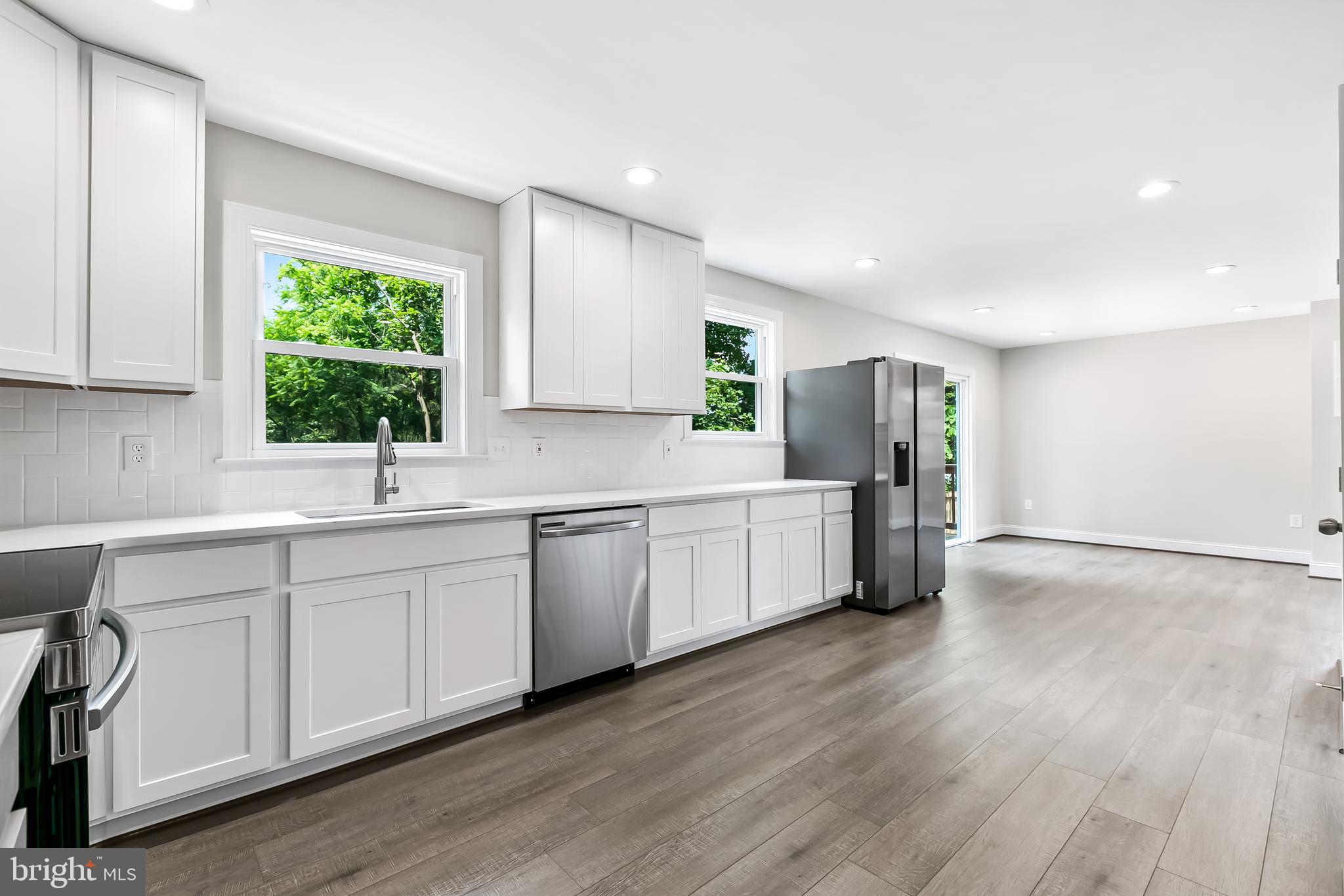 RANDOM HEIGHTS - Residential