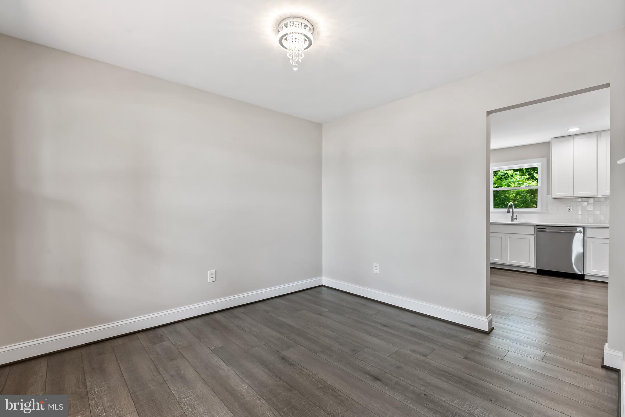 RANDOM HEIGHTS - Residential