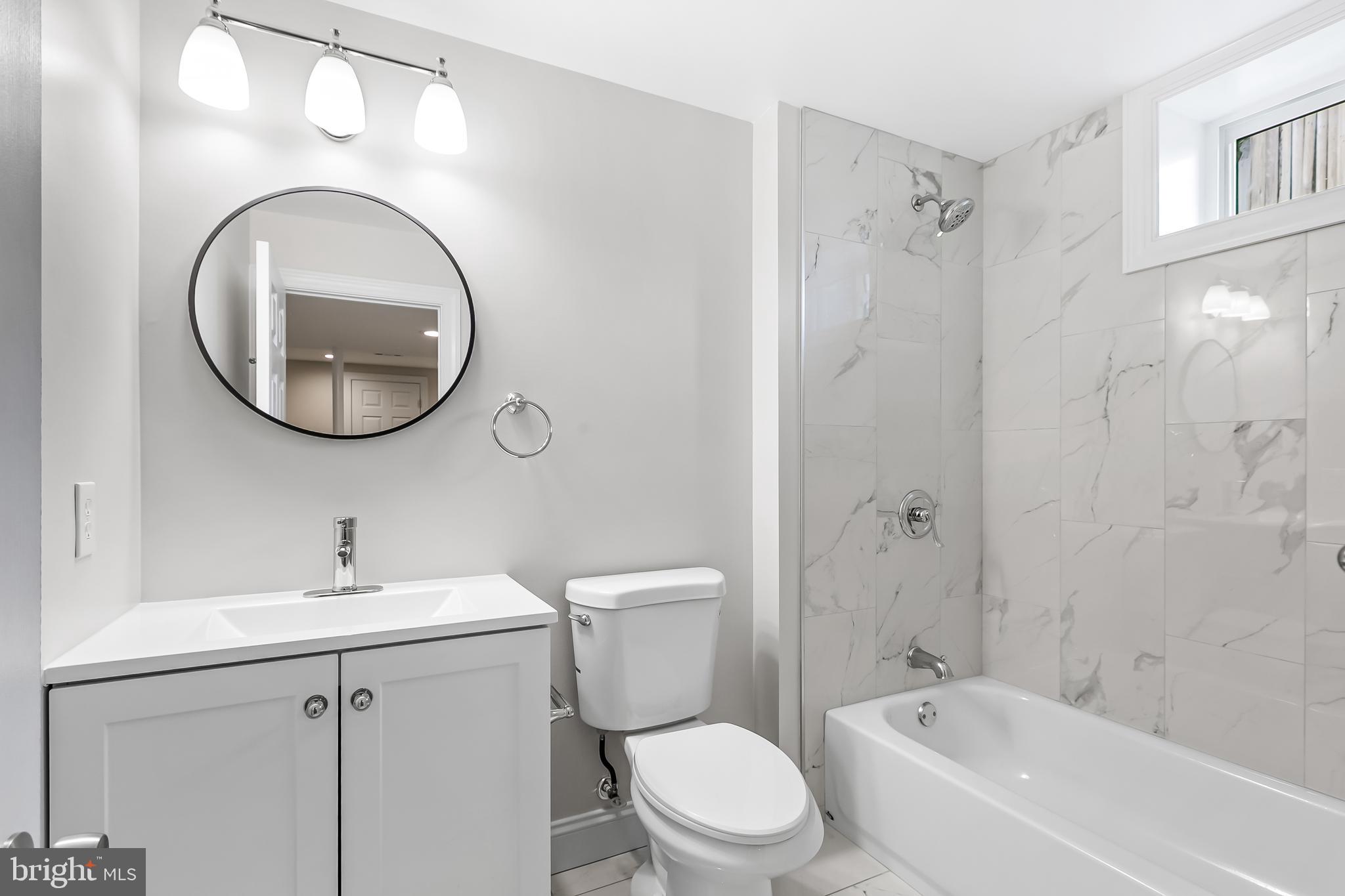 RANDOM HEIGHTS - Residential