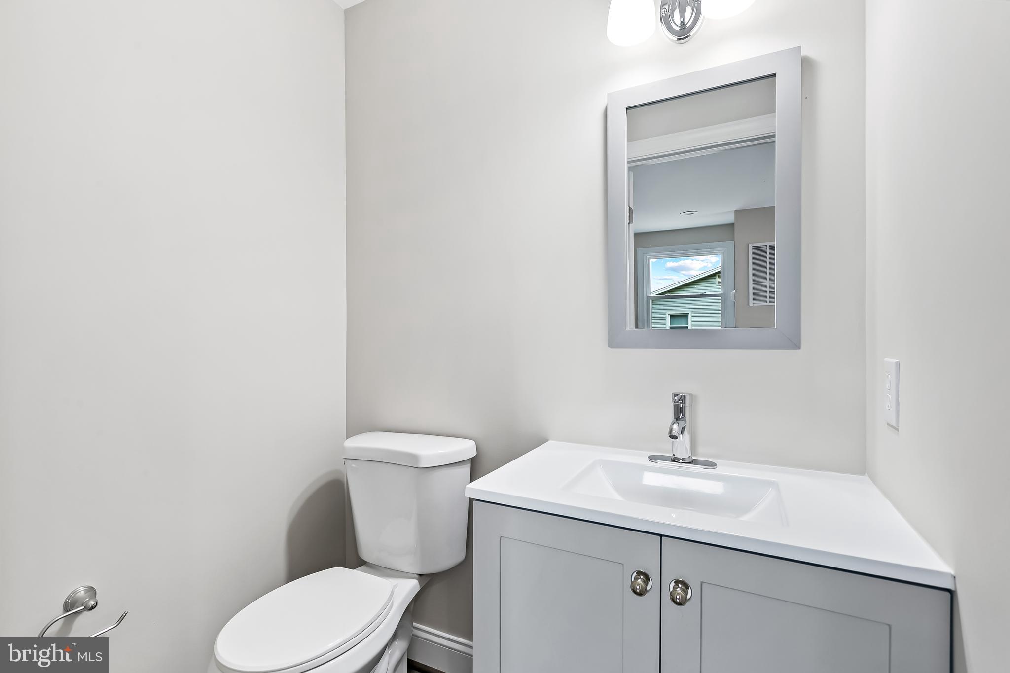 RANDOM HEIGHTS - Residential