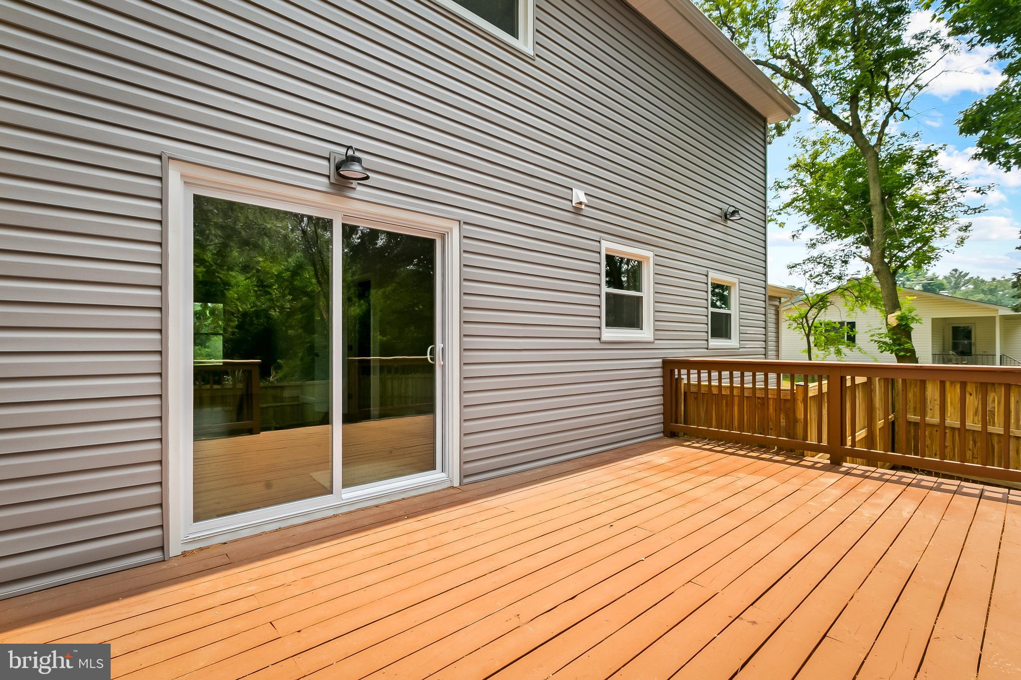 RANDOM HEIGHTS - Residential