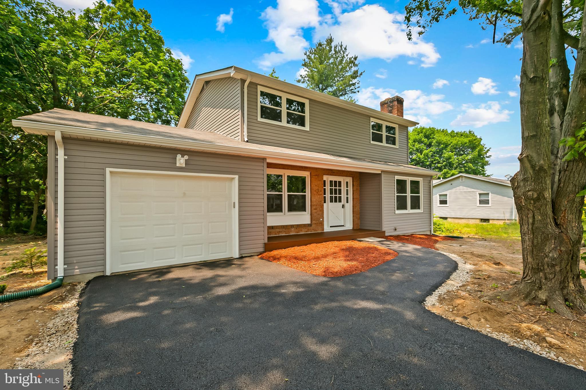 RANDOM HEIGHTS - Residential