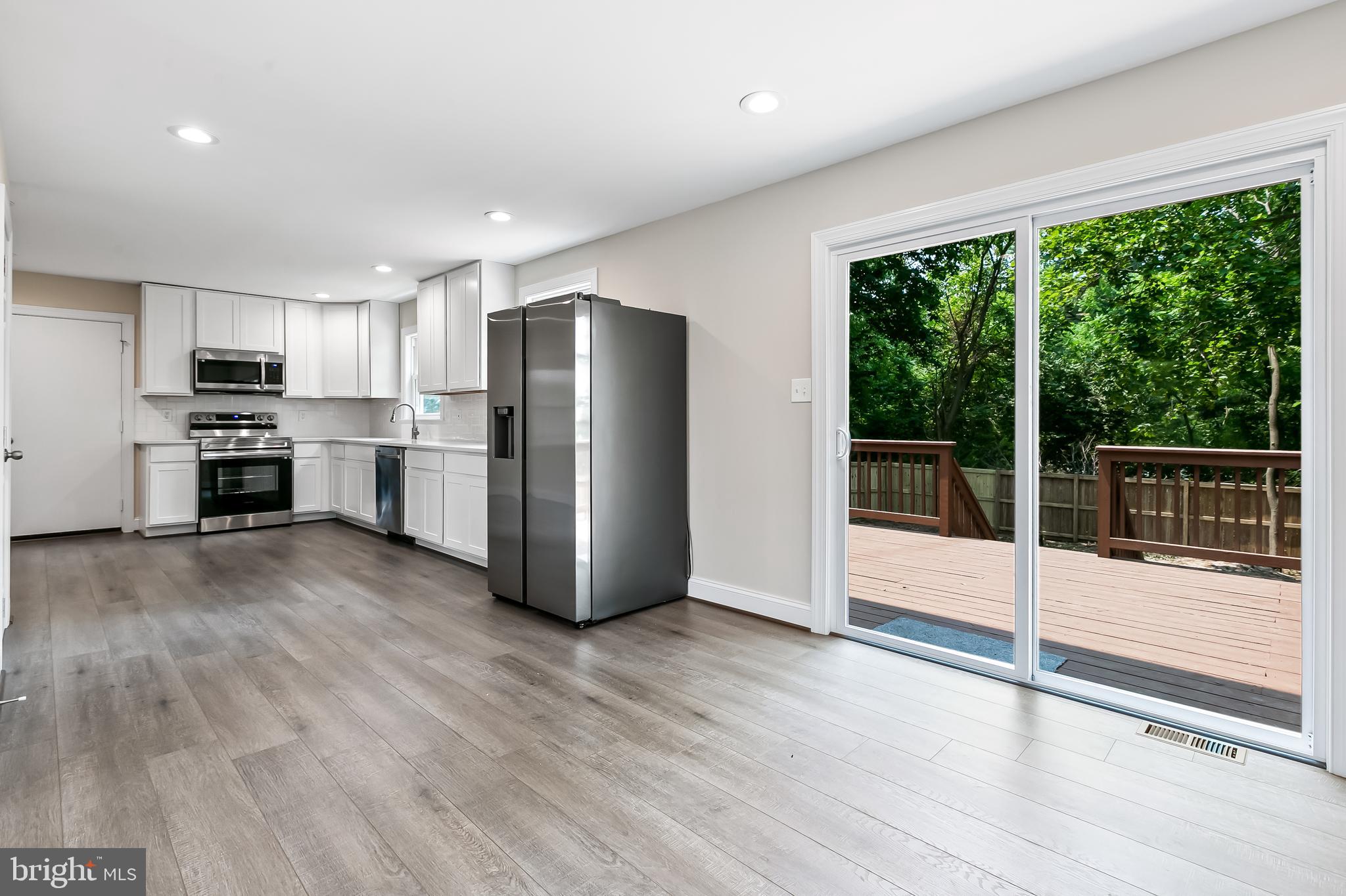 RANDOM HEIGHTS - Residential