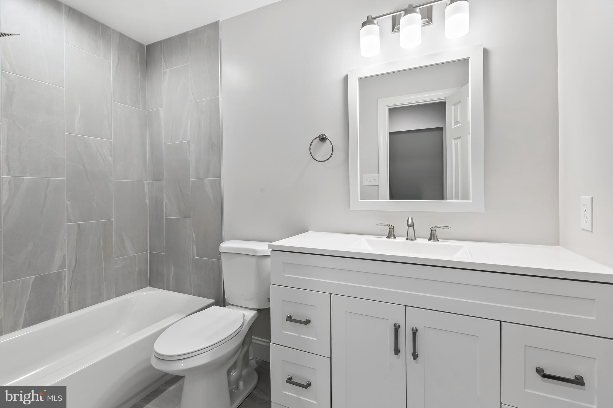 RANDOM HEIGHTS - Residential