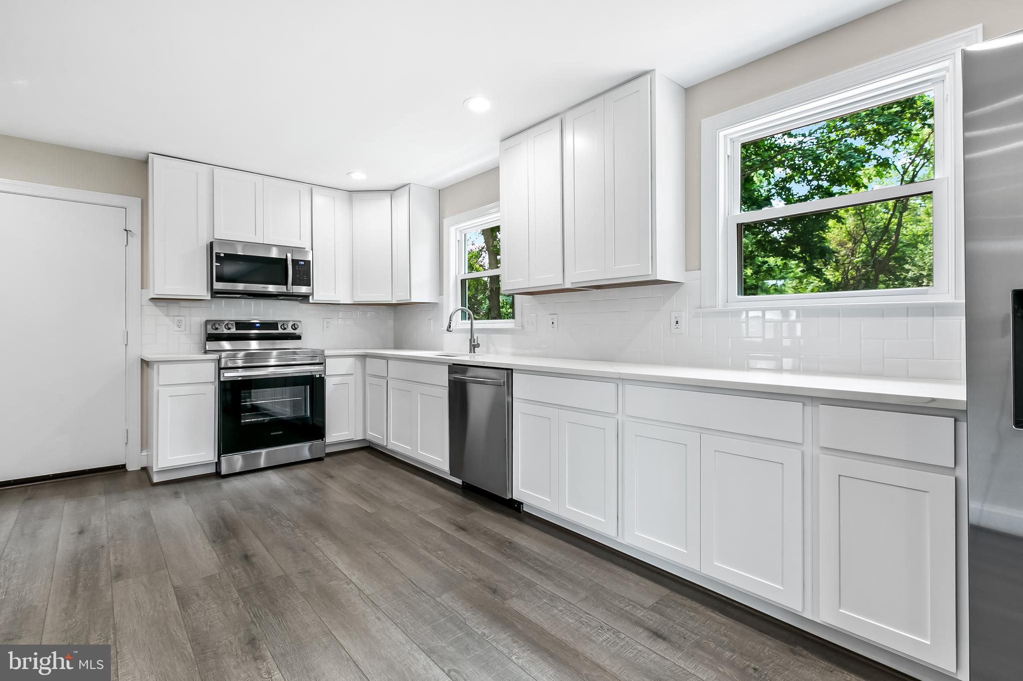 RANDOM HEIGHTS - Residential