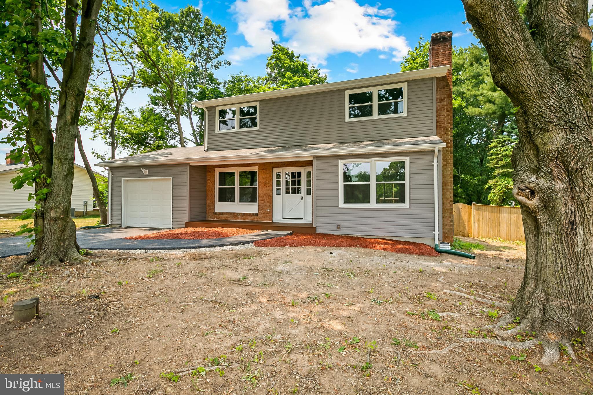 RANDOM HEIGHTS - Residential