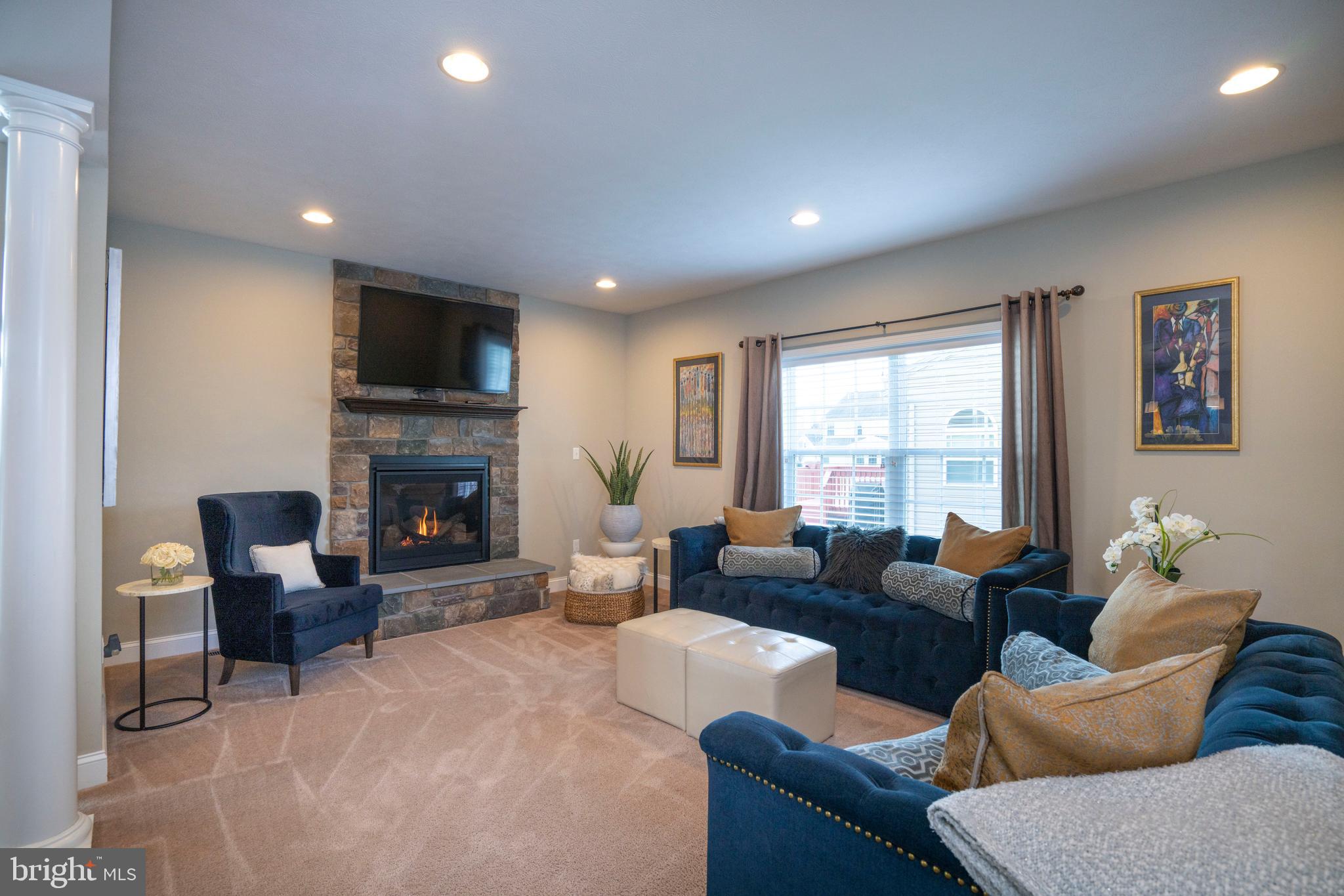 1735 WOODLEDGE DRIVE