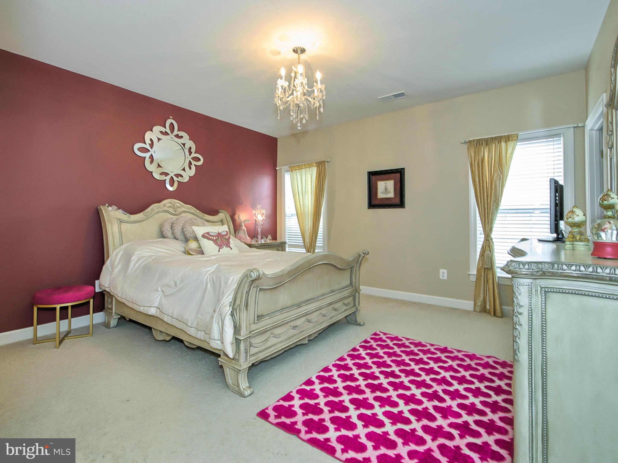 ADAMSTOWN COMMONS - Residential