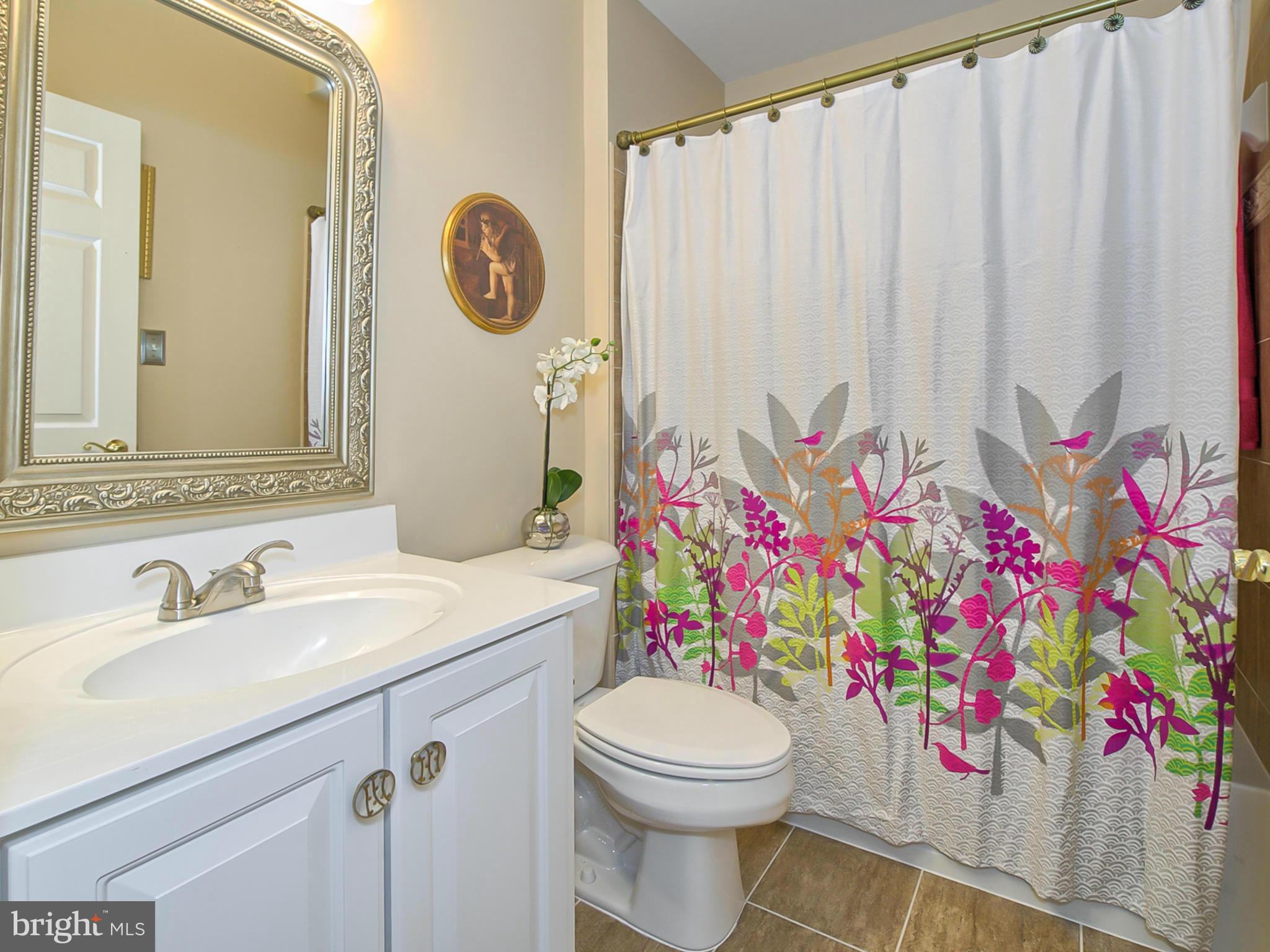 ADAMSTOWN COMMONS - Residential