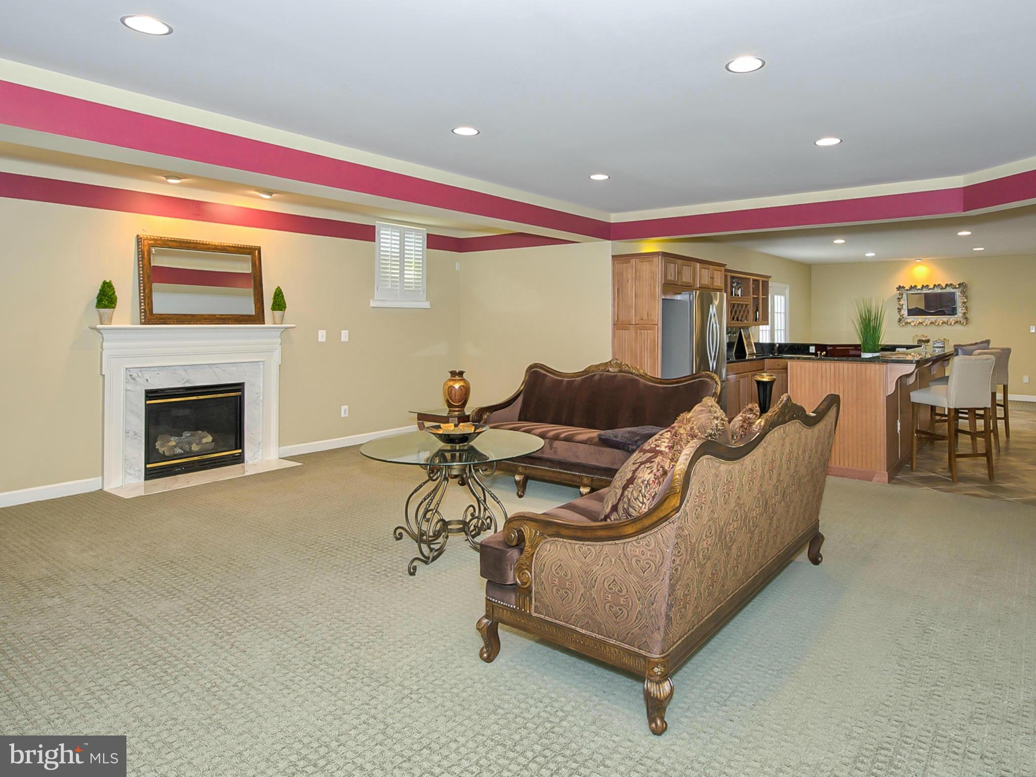 ADAMSTOWN COMMONS - Residential