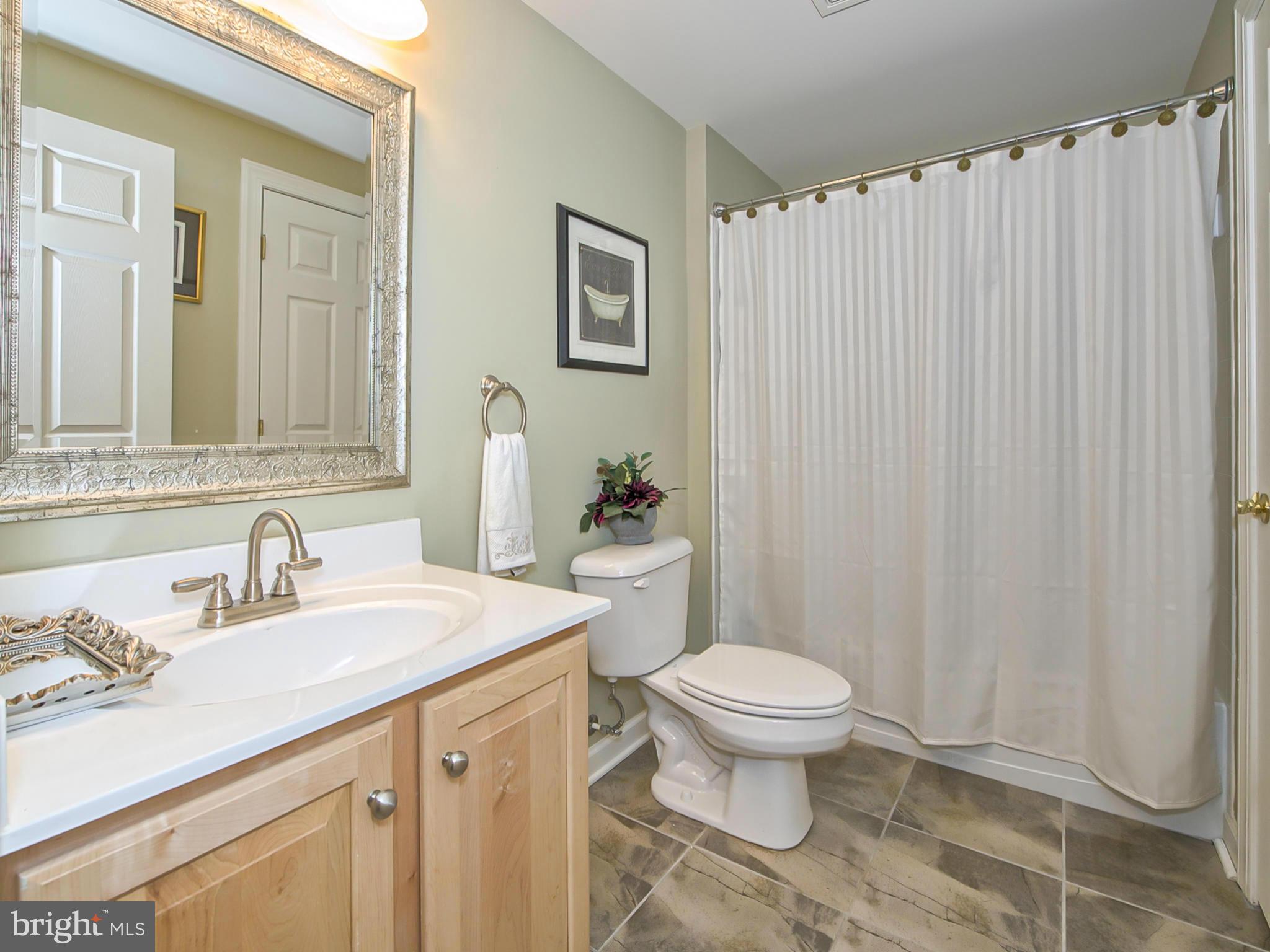 ADAMSTOWN COMMONS - Residential