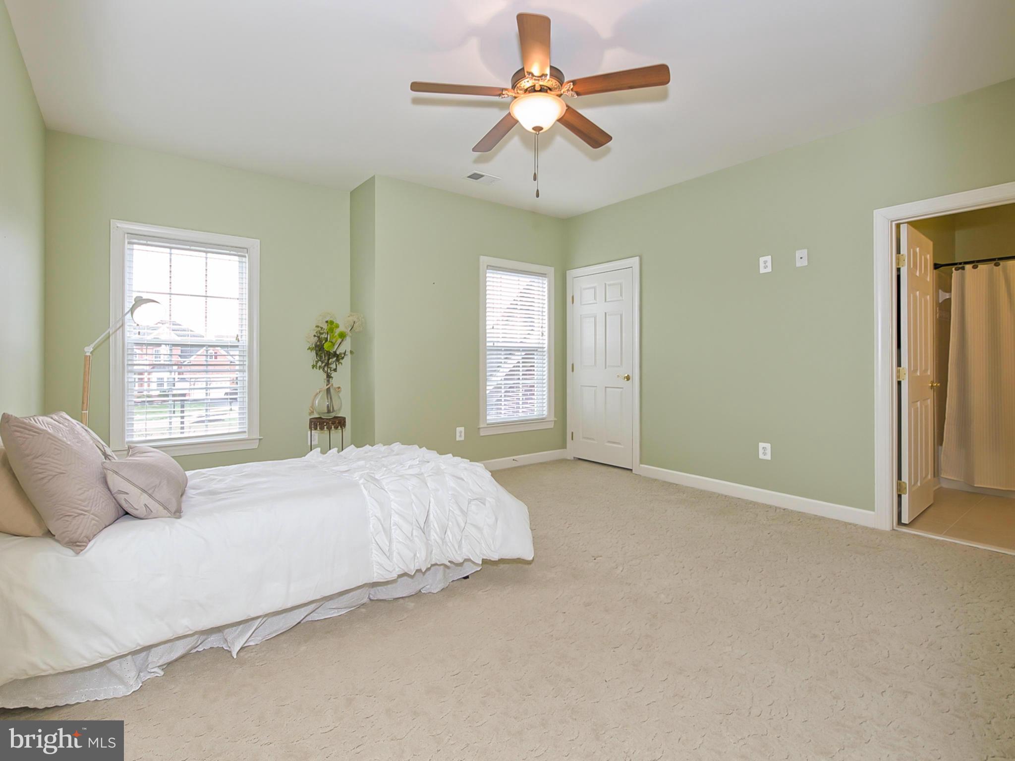 ADAMSTOWN COMMONS - Residential