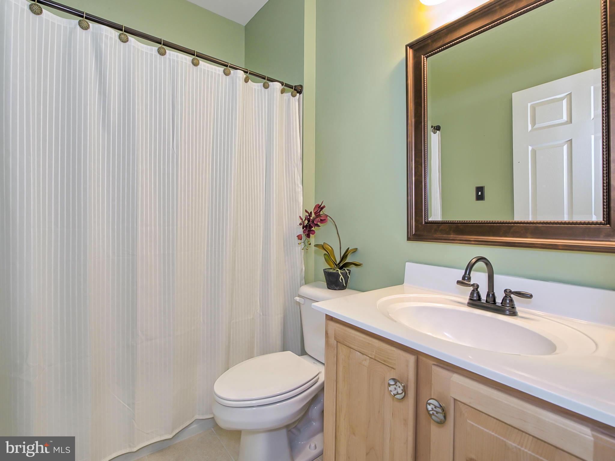 ADAMSTOWN COMMONS - Residential