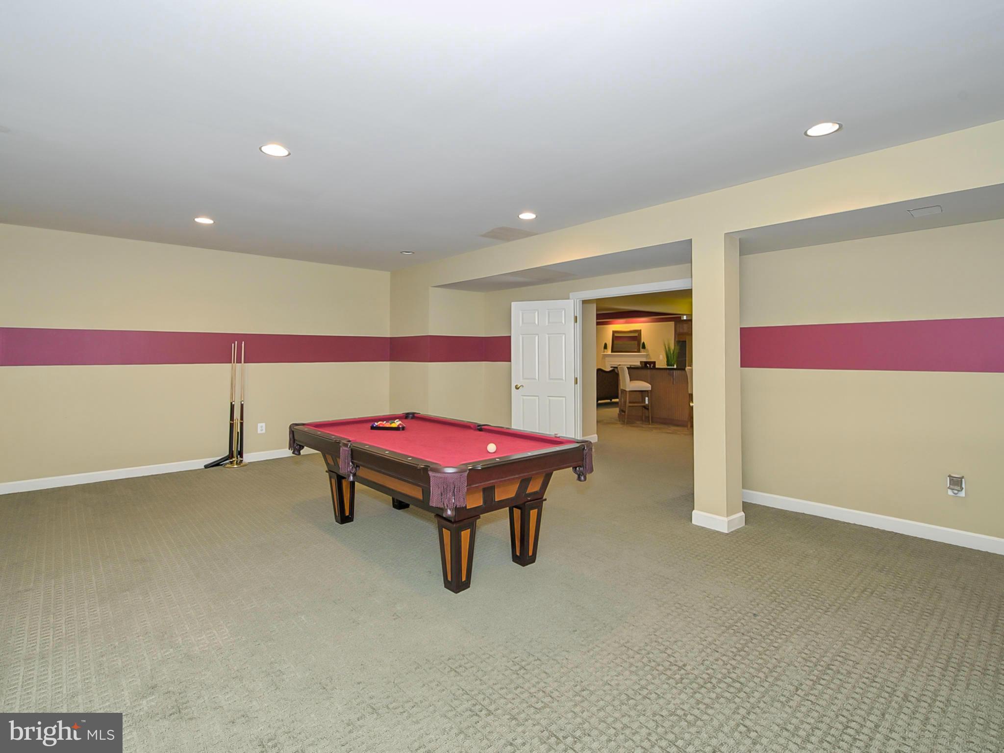 ADAMSTOWN COMMONS - Residential