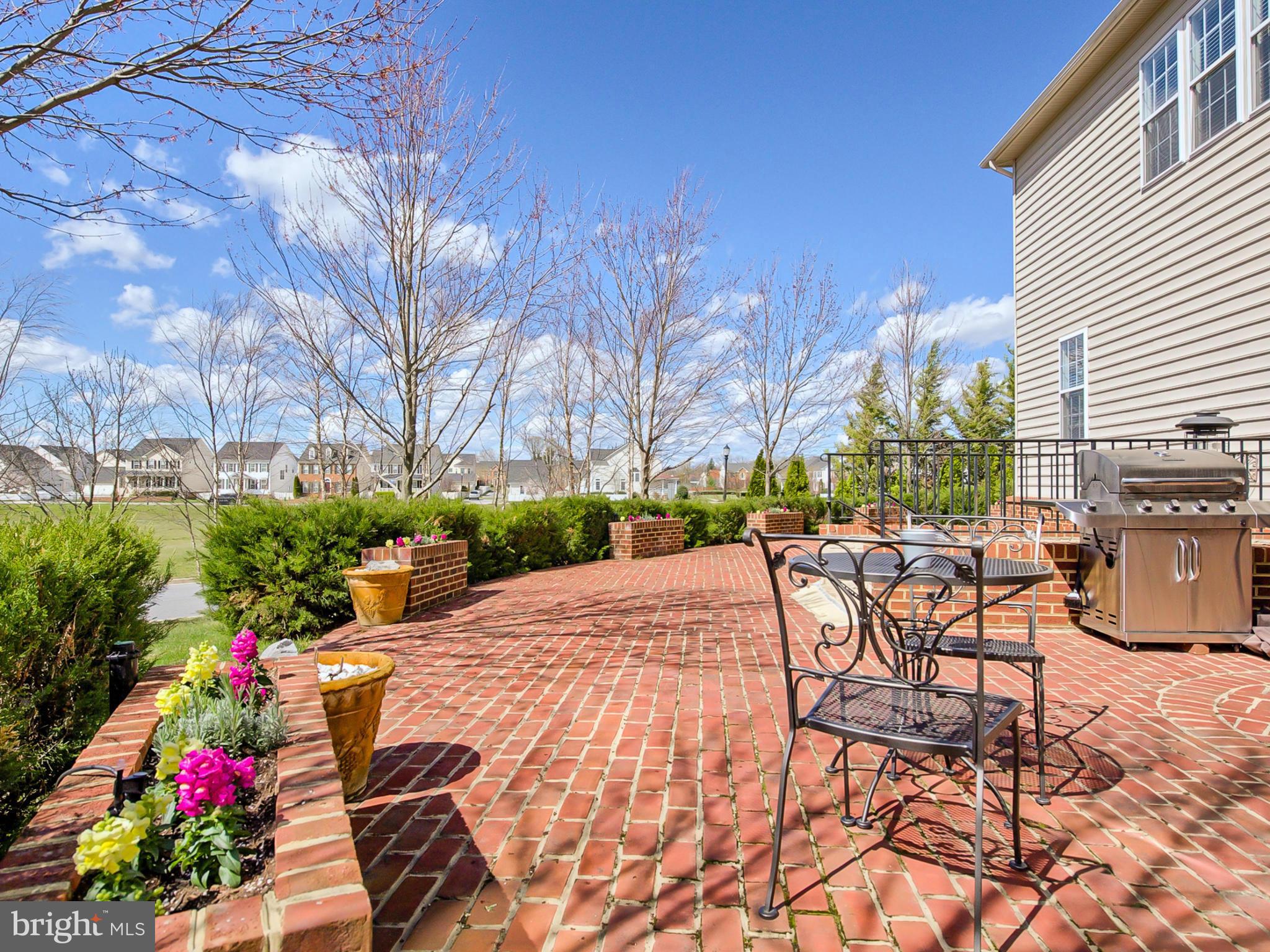 ADAMSTOWN COMMONS - Residential