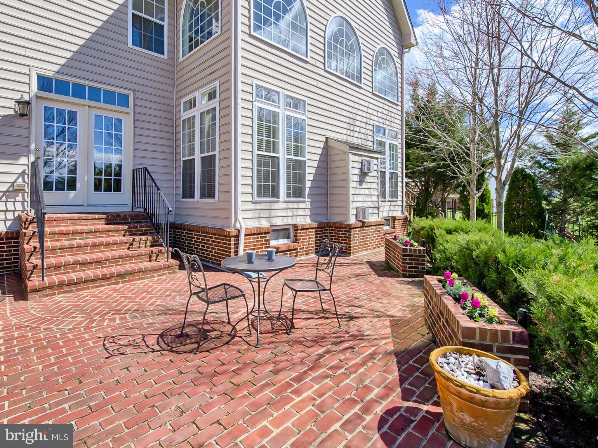 ADAMSTOWN COMMONS - Residential