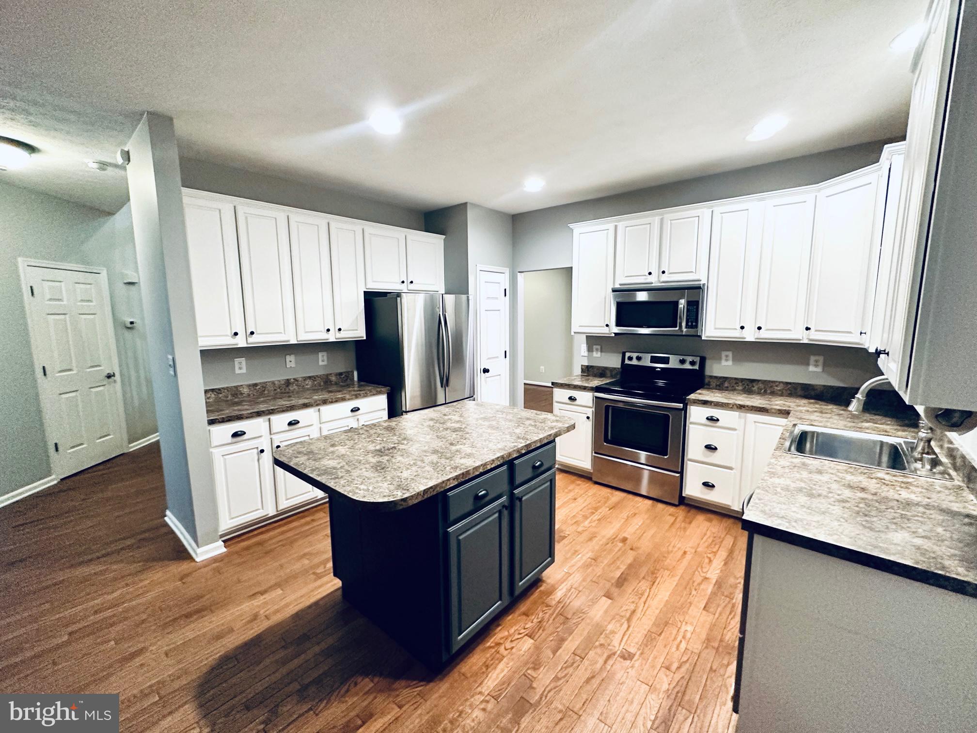 MOORES ORCHARD - Residential