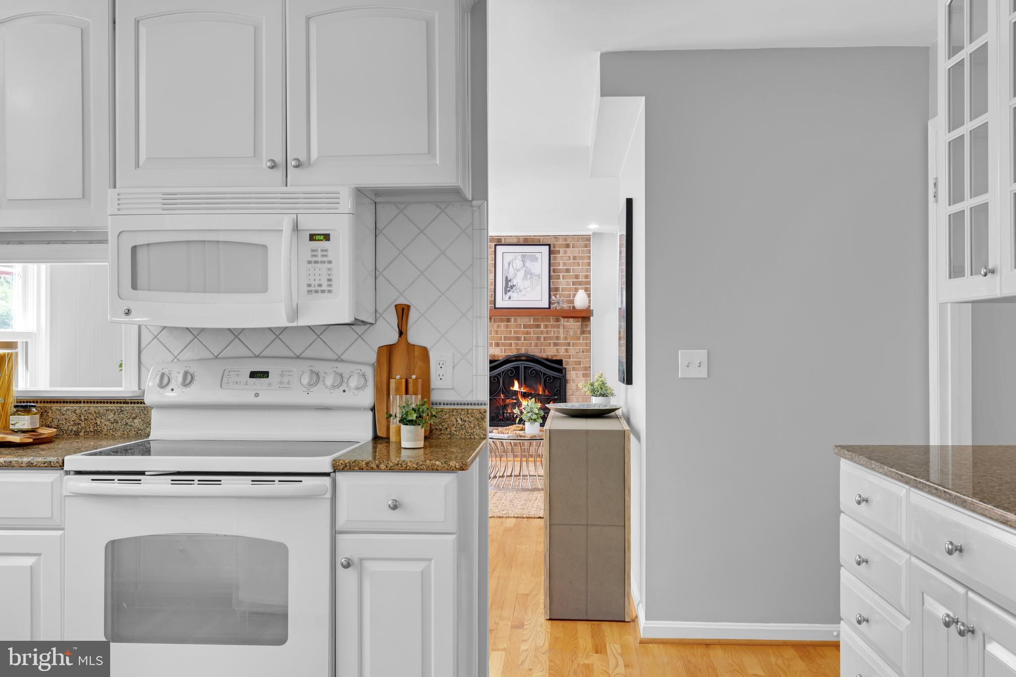 MT VERNON MANOR - Residential