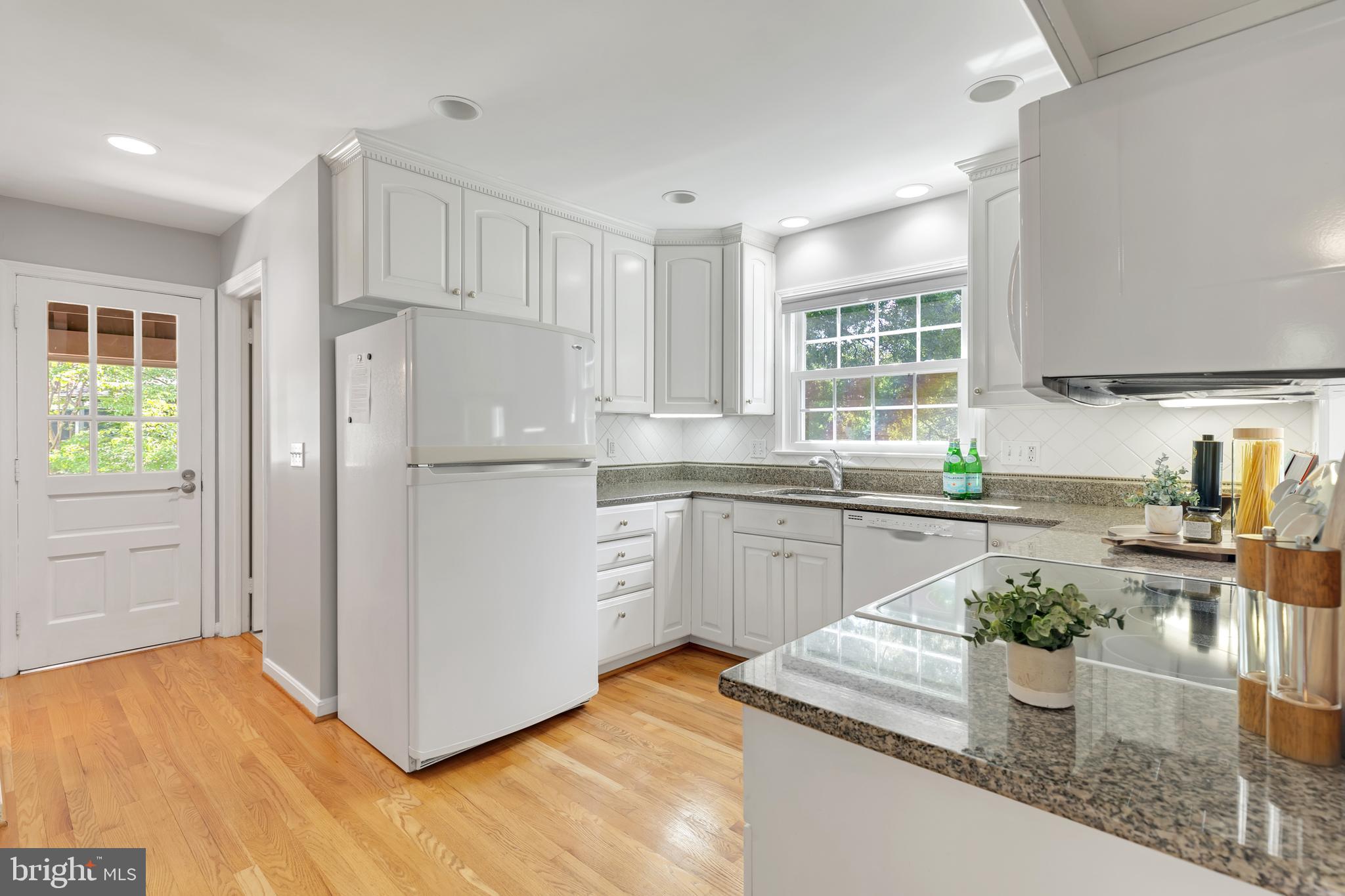 MT VERNON MANOR - Residential