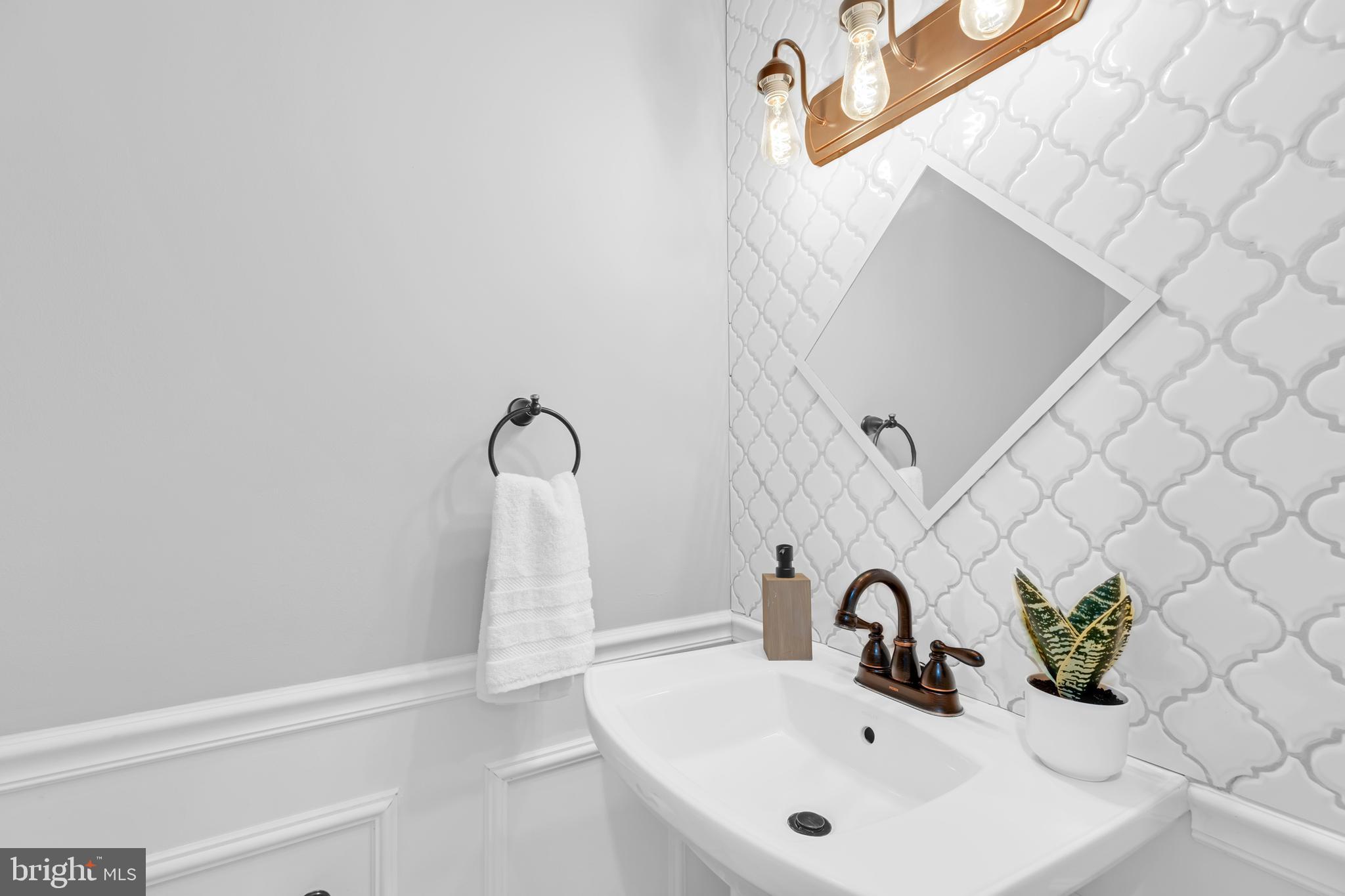 MT VERNON MANOR - Residential