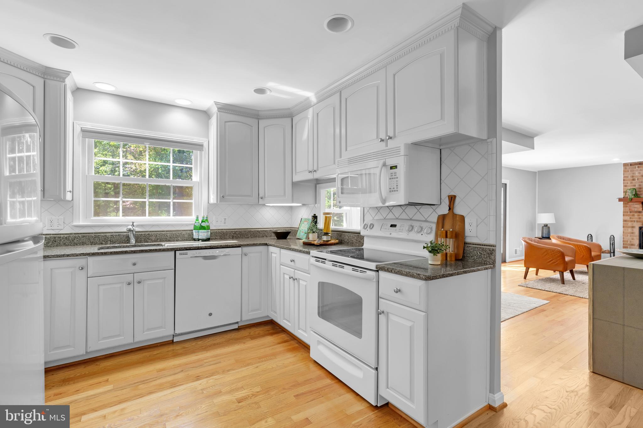 MT VERNON MANOR - Residential