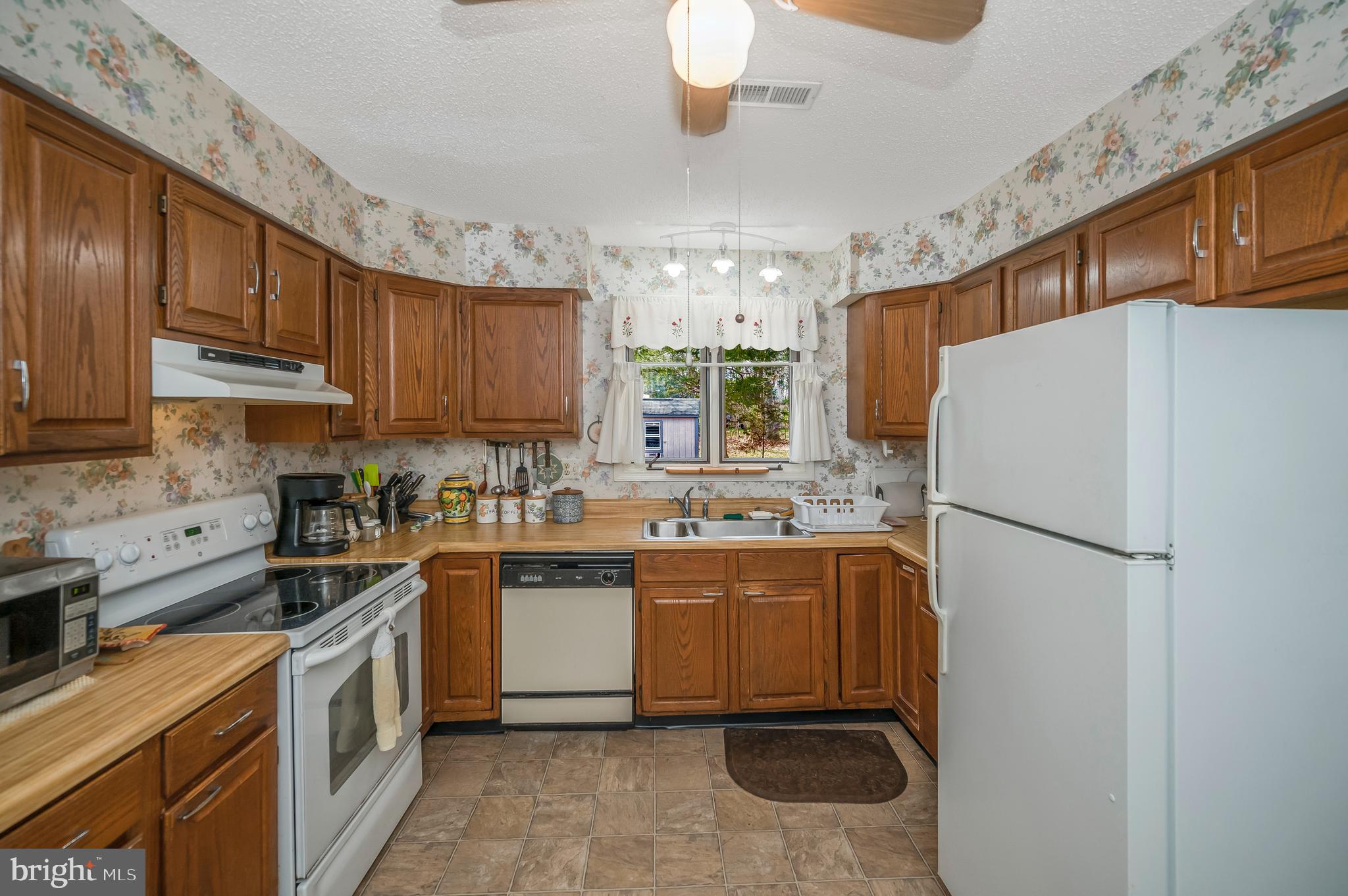 LAKE OF THE WOODS - Residential