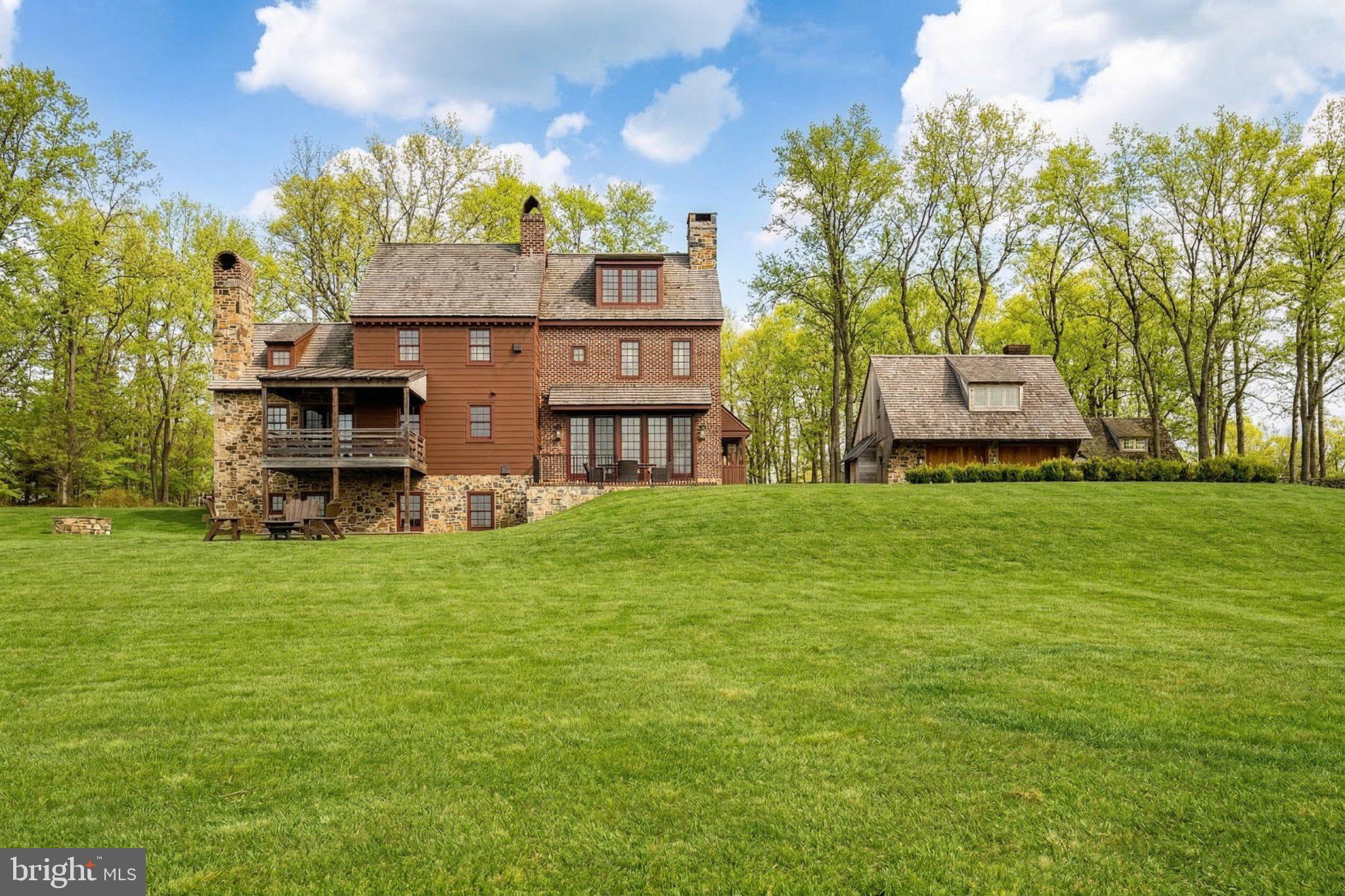 OLDEBULLTOWNVILLAGE - Residential