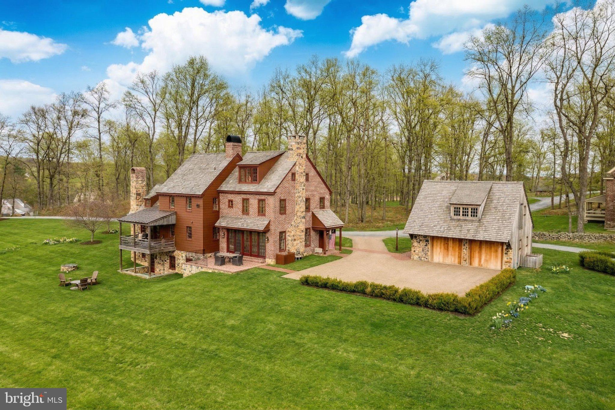 OLDEBULLTOWNVILLAGE - Residential