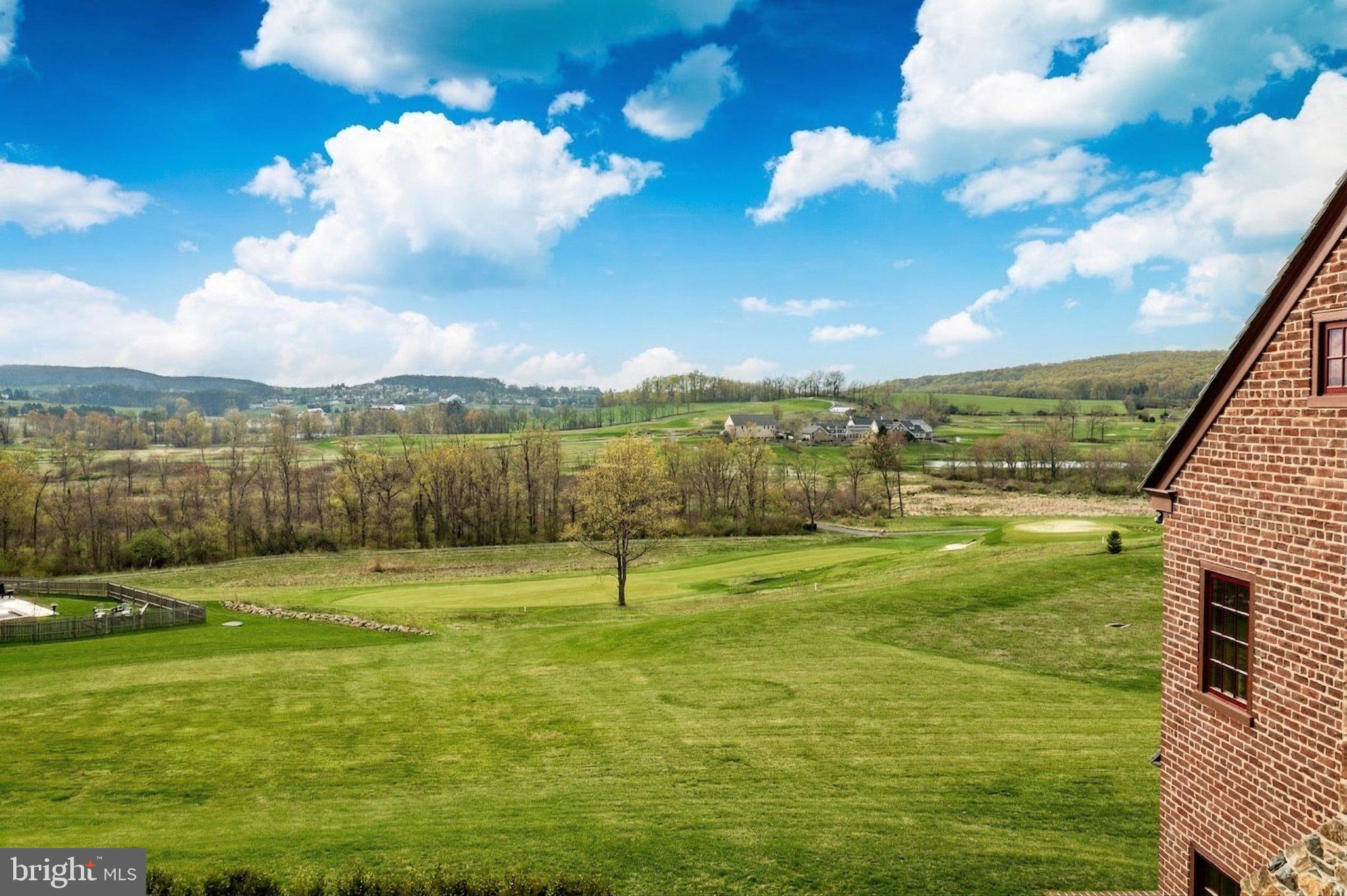 OLDEBULLTOWNVILLAGE - Residential