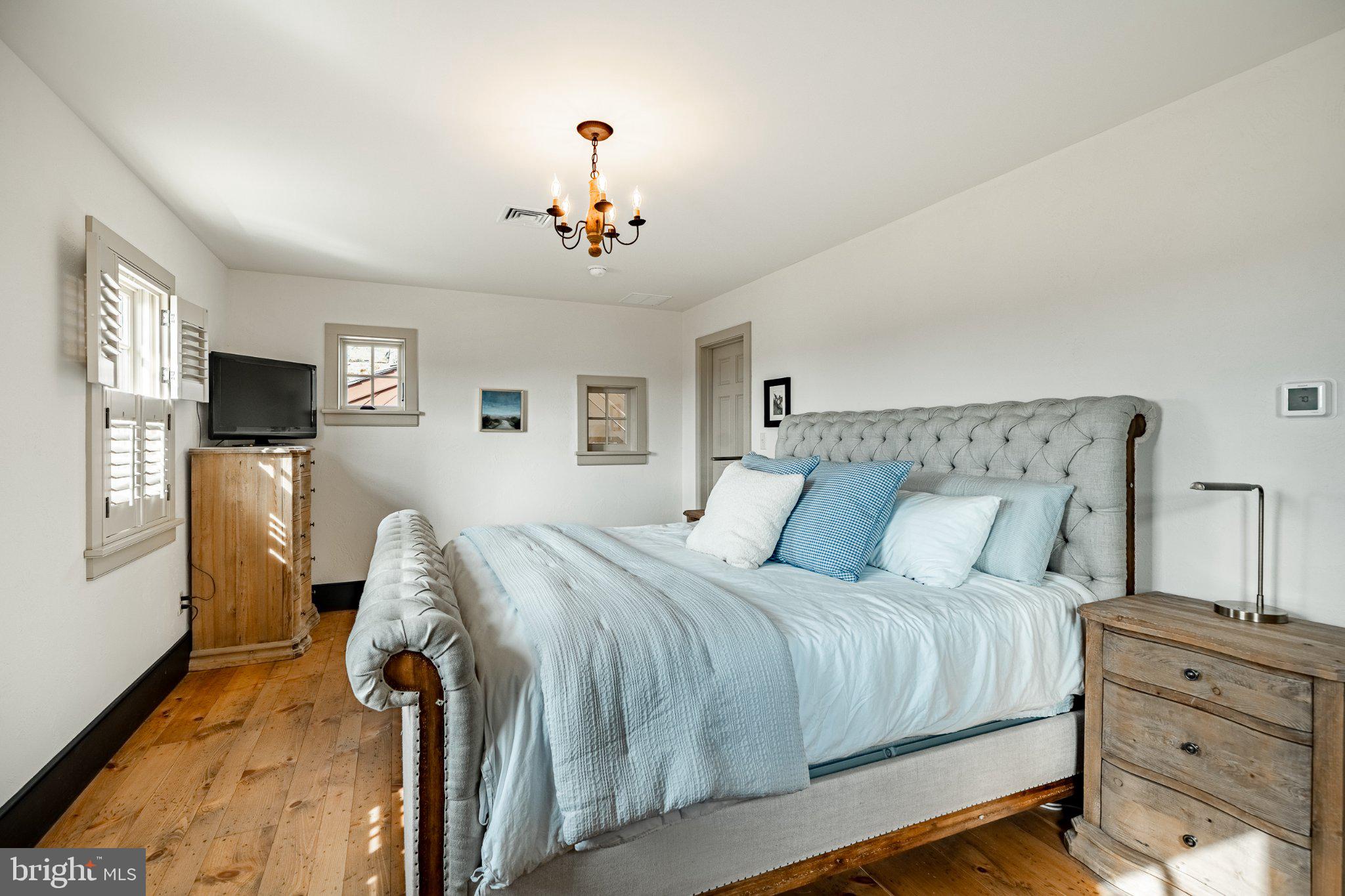 OLDEBULLTOWNVILLAGE - Residential