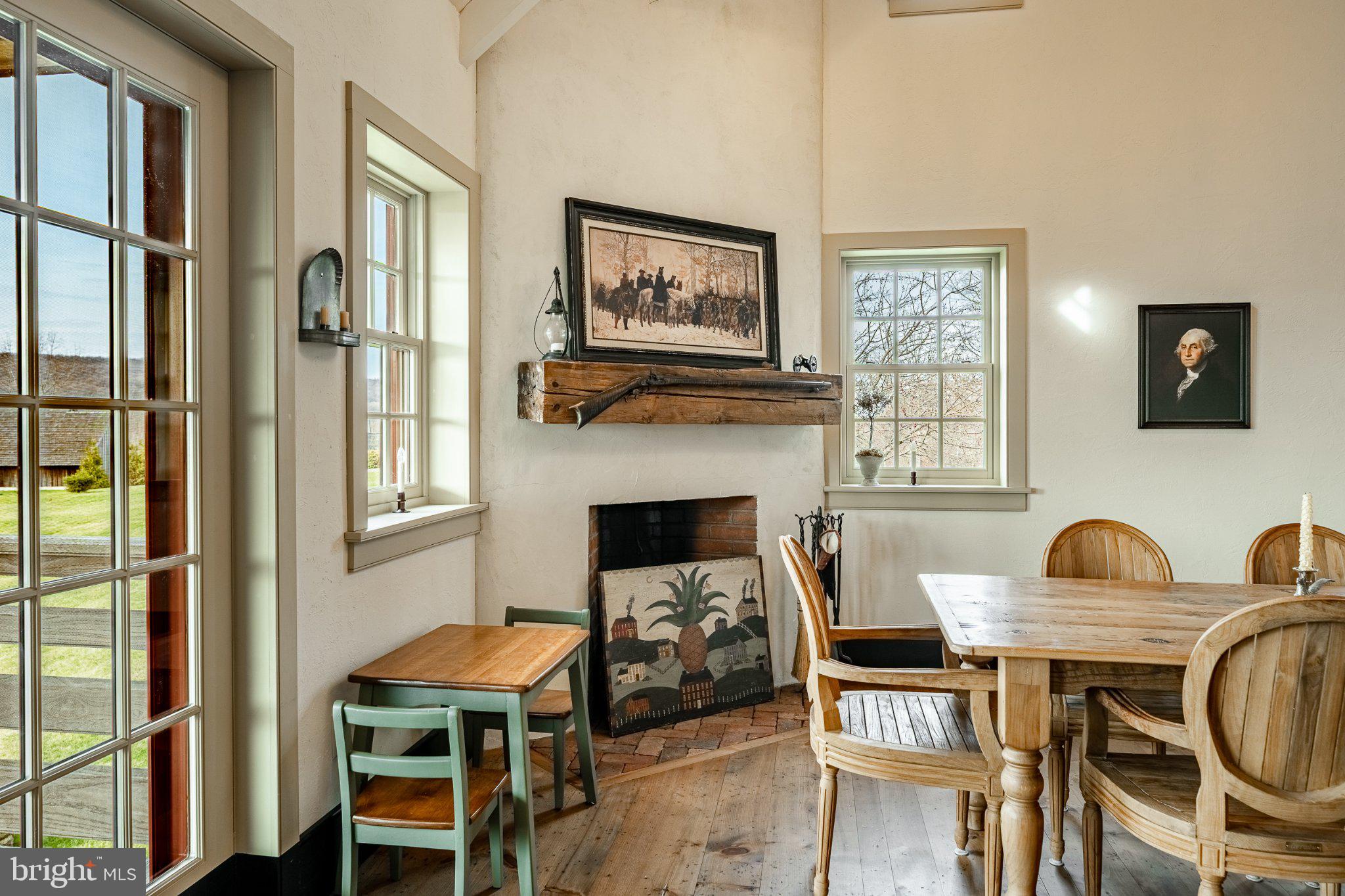 OLDEBULLTOWNVILLAGE - Residential