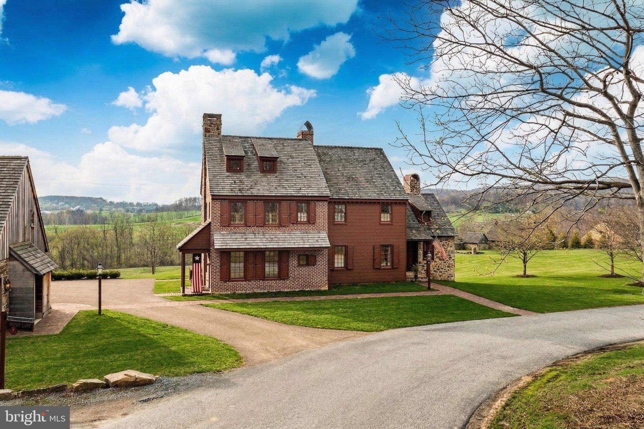 OLDEBULLTOWNVILLAGE - Residential