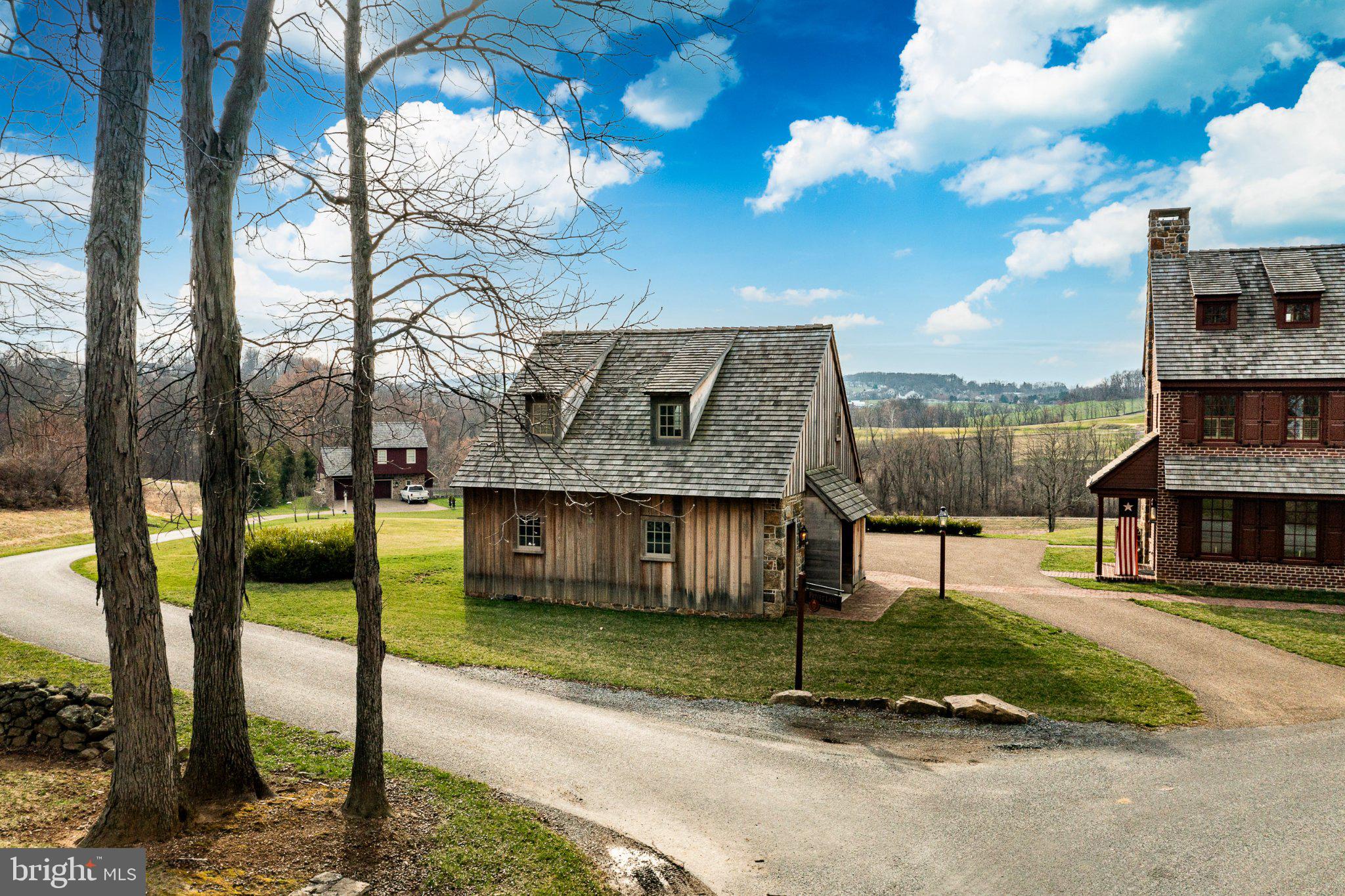 OLDEBULLTOWNVILLAGE - Residential