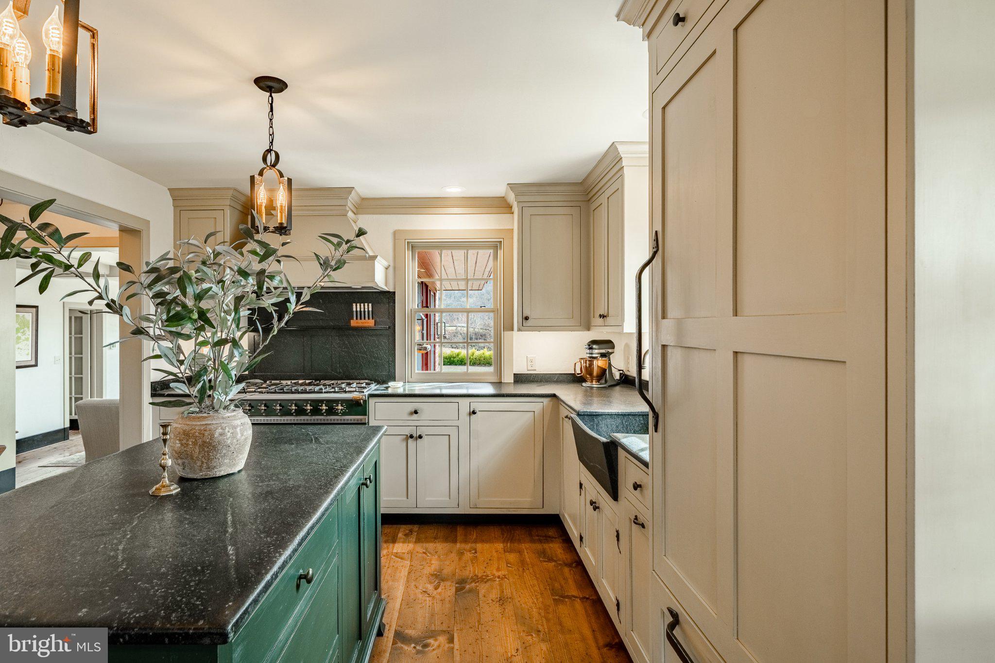 OLDEBULLTOWNVILLAGE - Residential