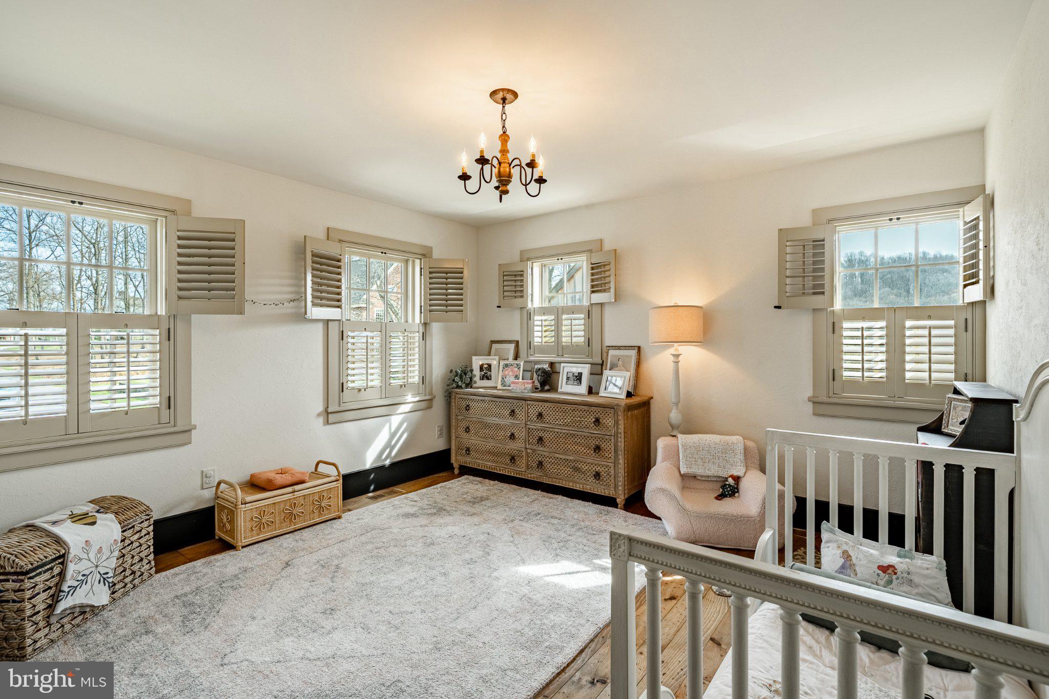 OLDEBULLTOWNVILLAGE - Residential