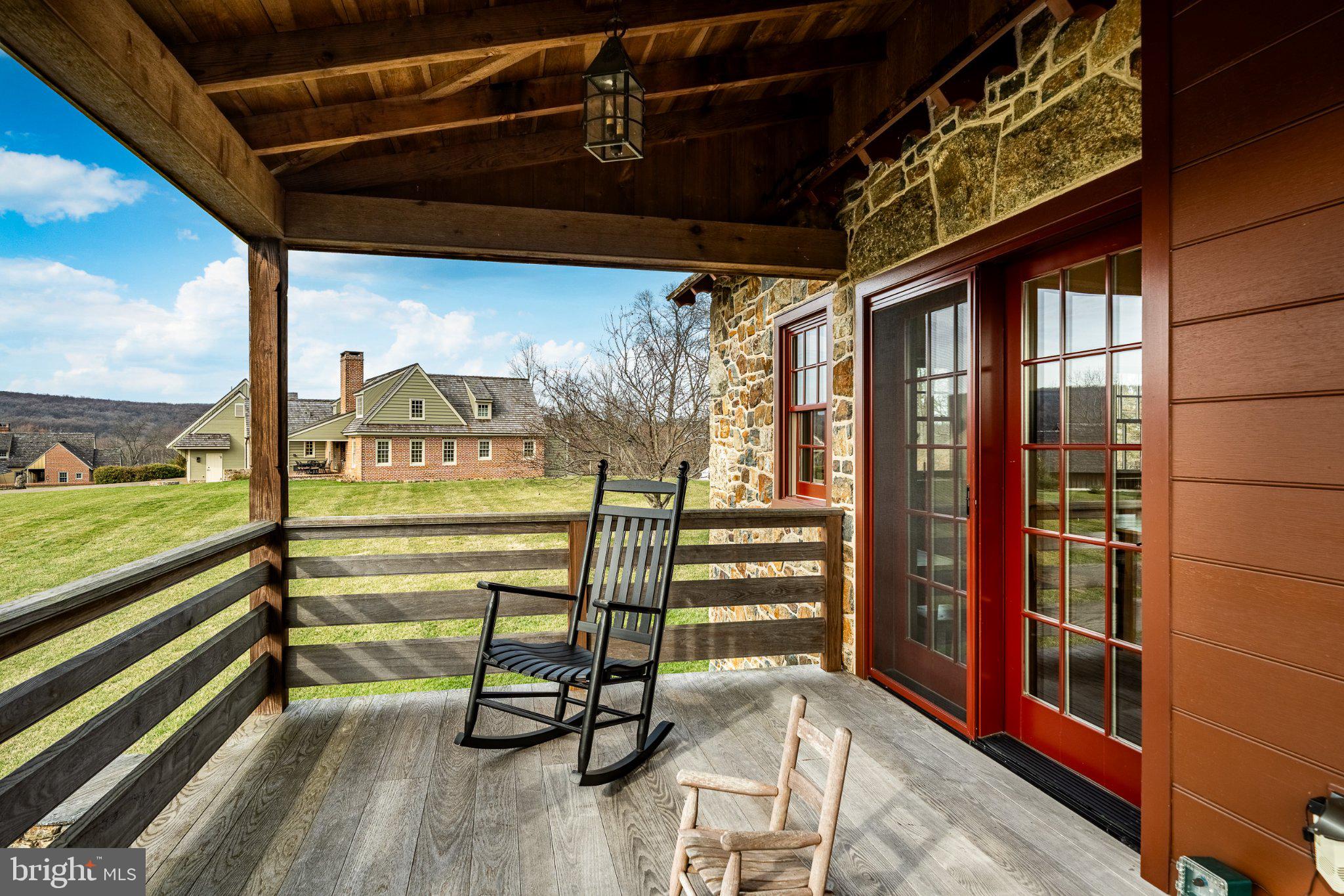 OLDEBULLTOWNVILLAGE - Residential