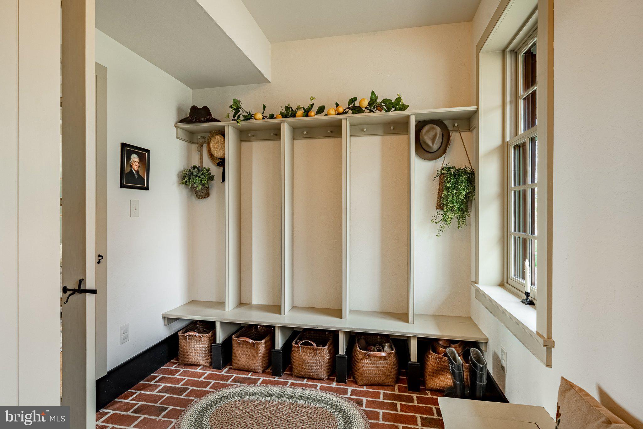 OLDEBULLTOWNVILLAGE - Residential