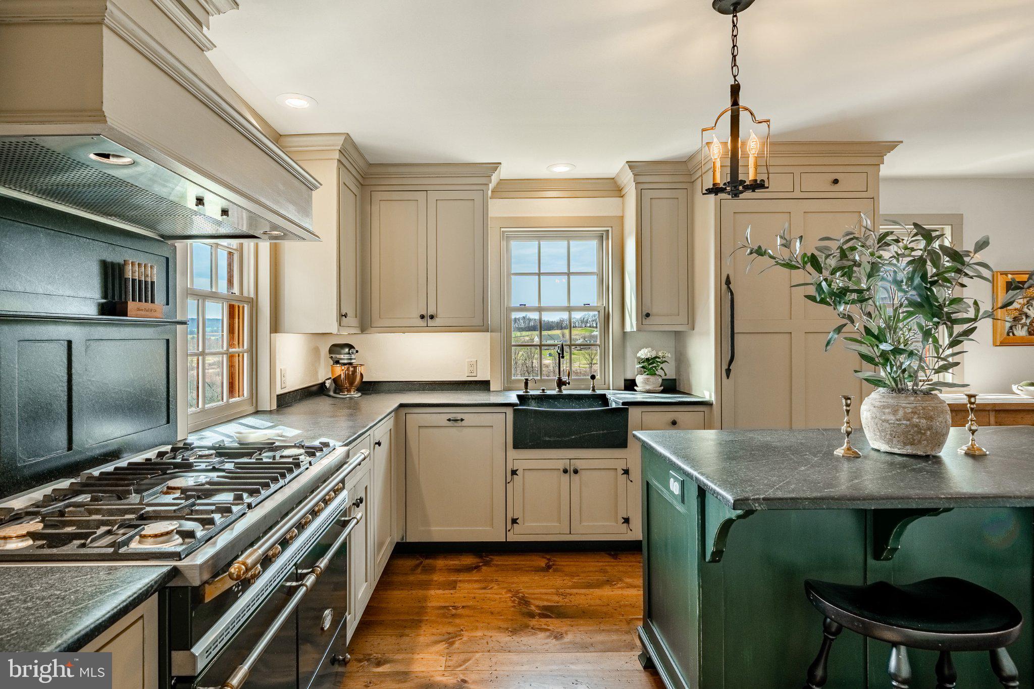 OLDEBULLTOWNVILLAGE - Residential