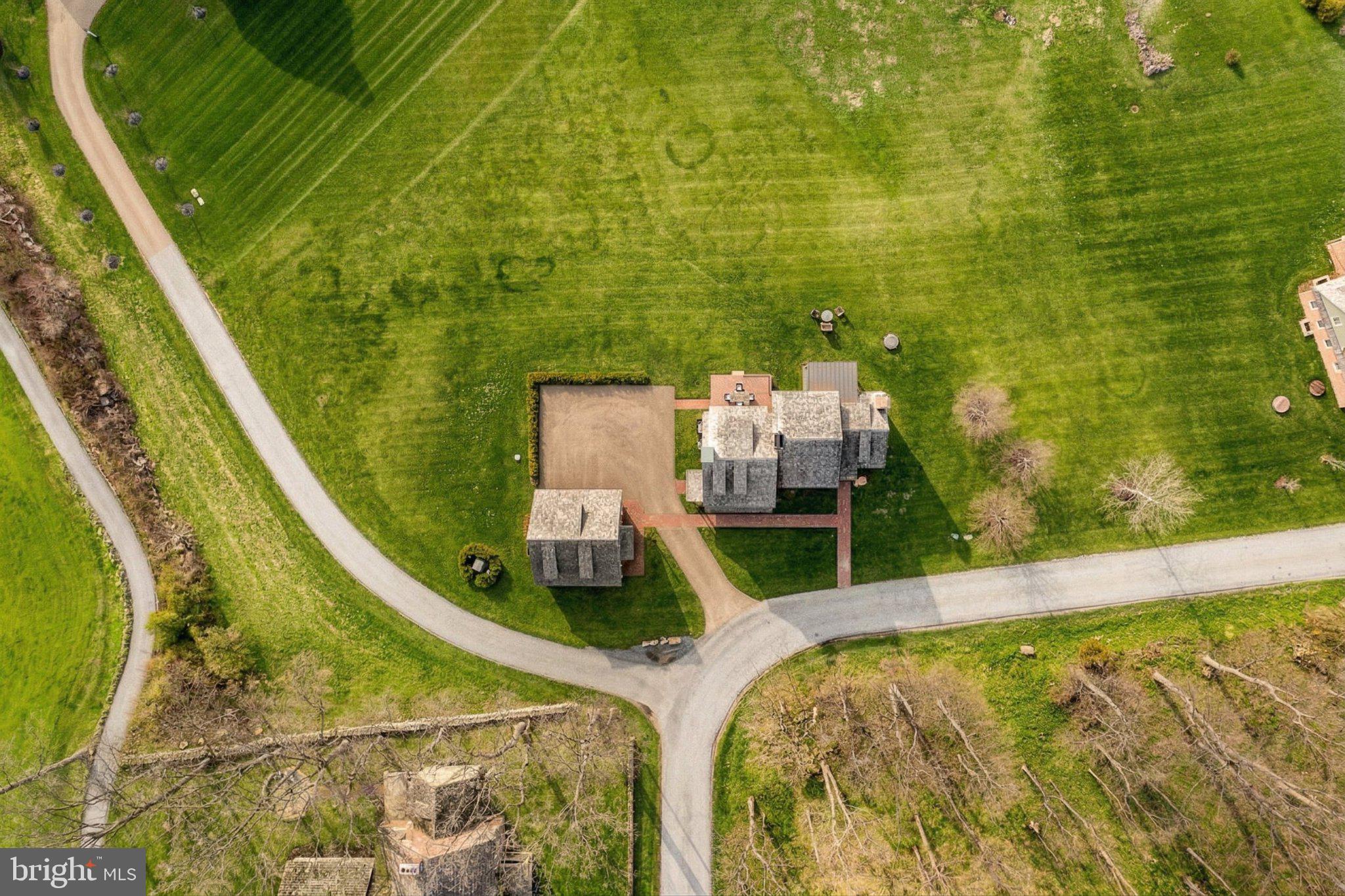 OLDEBULLTOWNVILLAGE - Residential