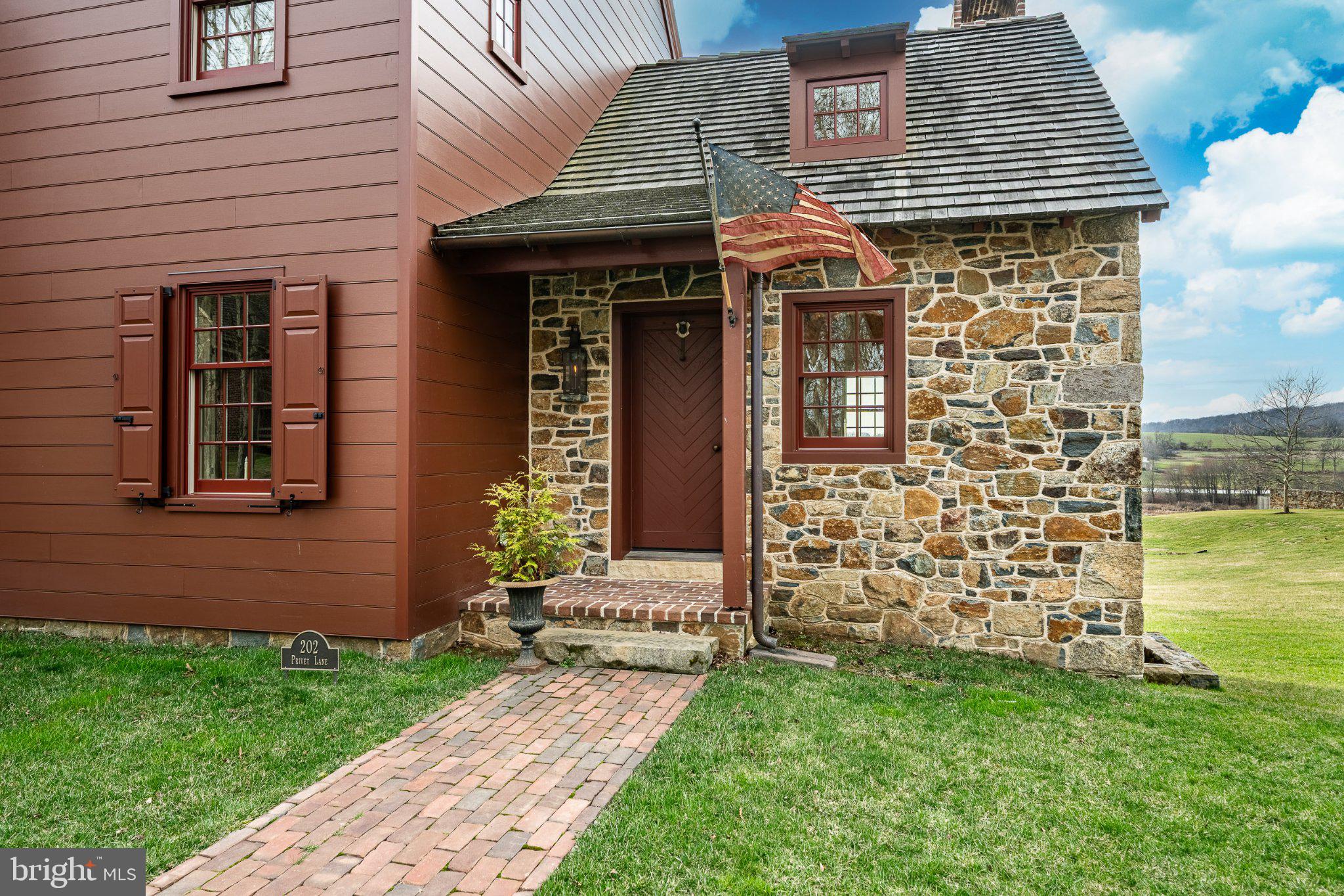 OLDEBULLTOWNVILLAGE - Residential