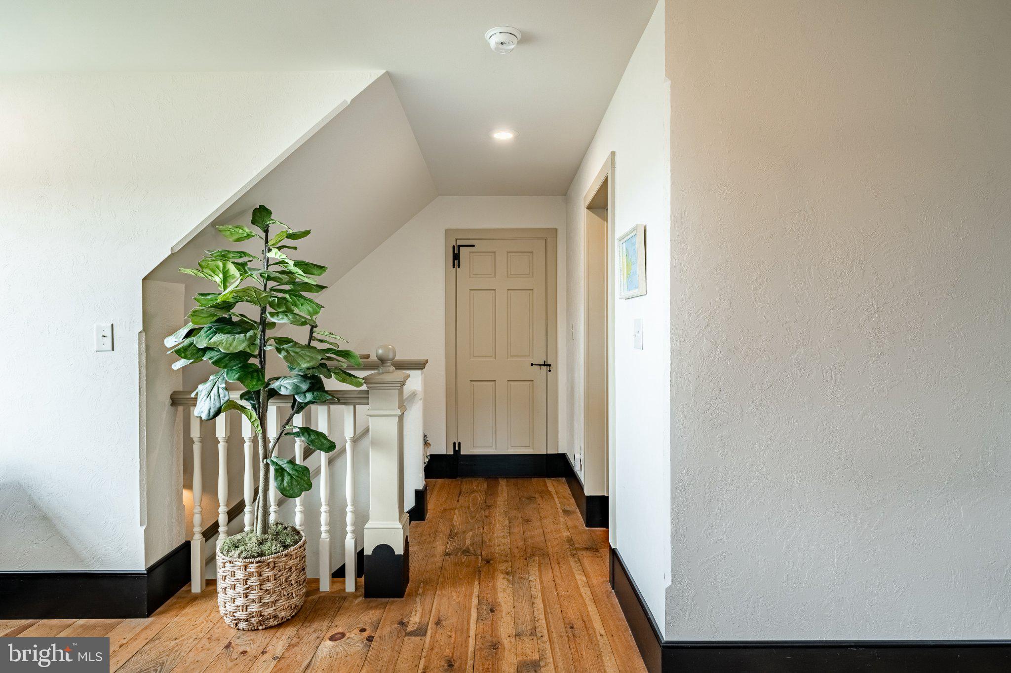 OLDEBULLTOWNVILLAGE - Residential