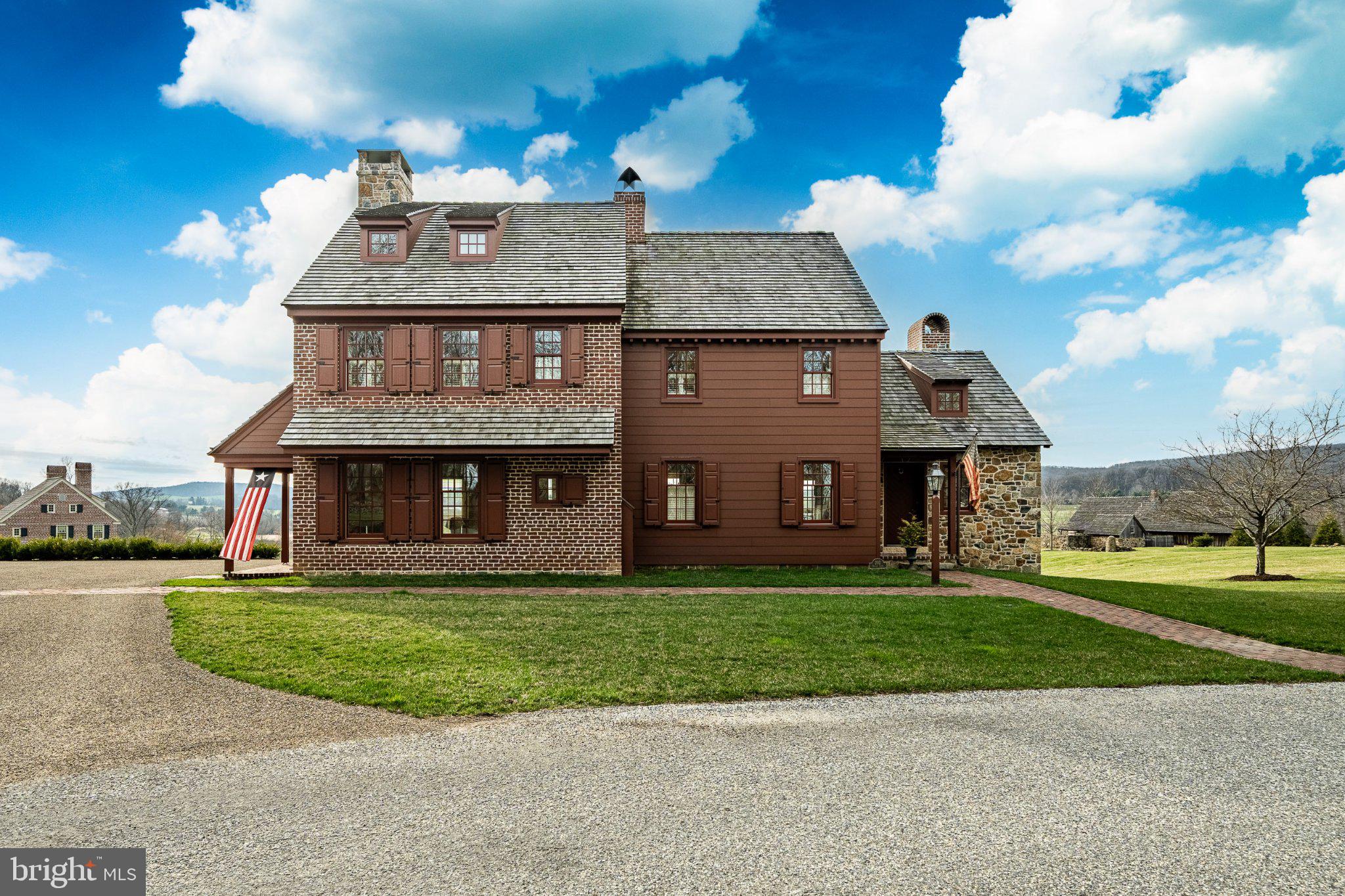 OLDEBULLTOWNVILLAGE - Residential