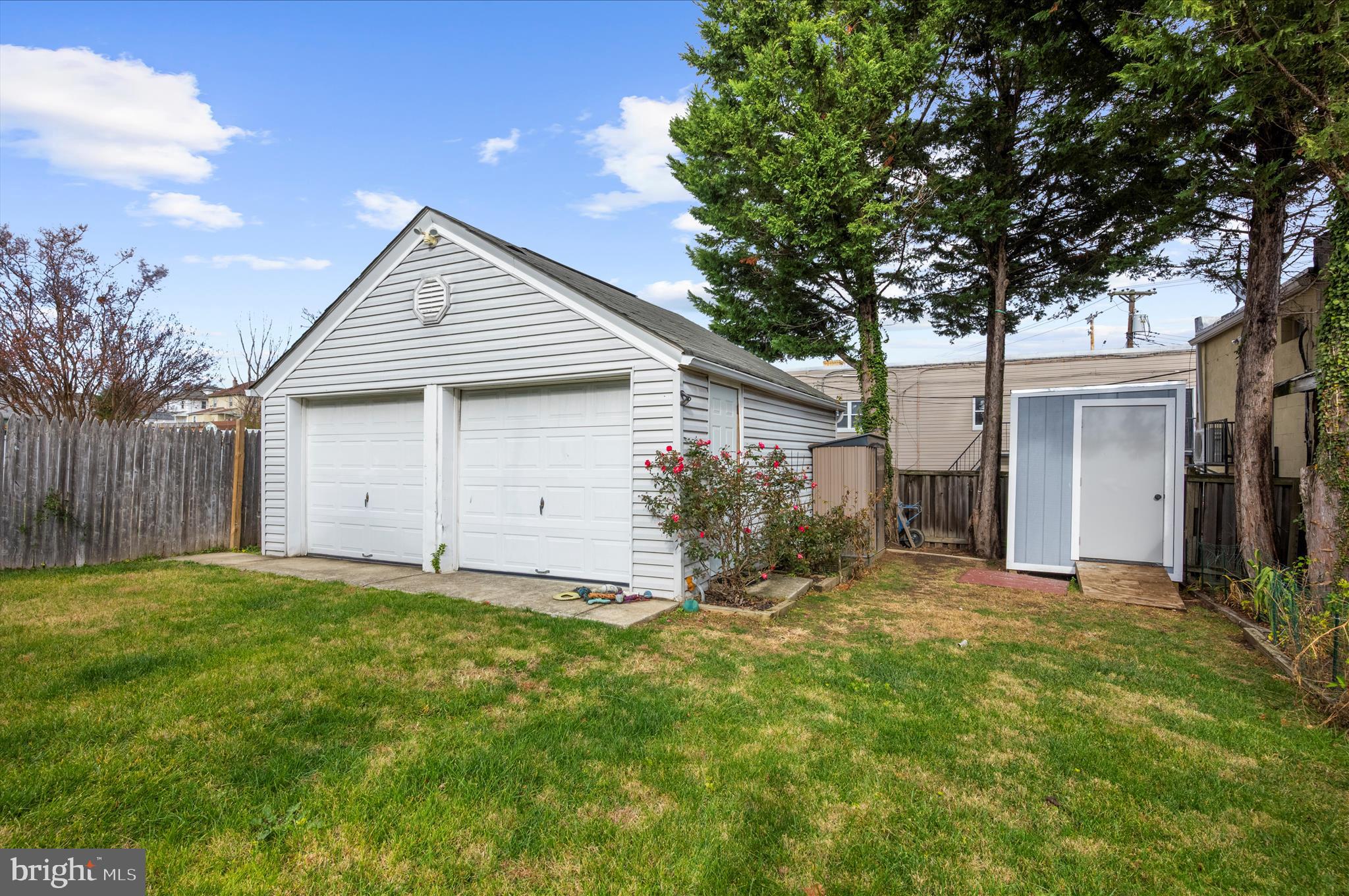 ARBUTUS TERRACE - Residential