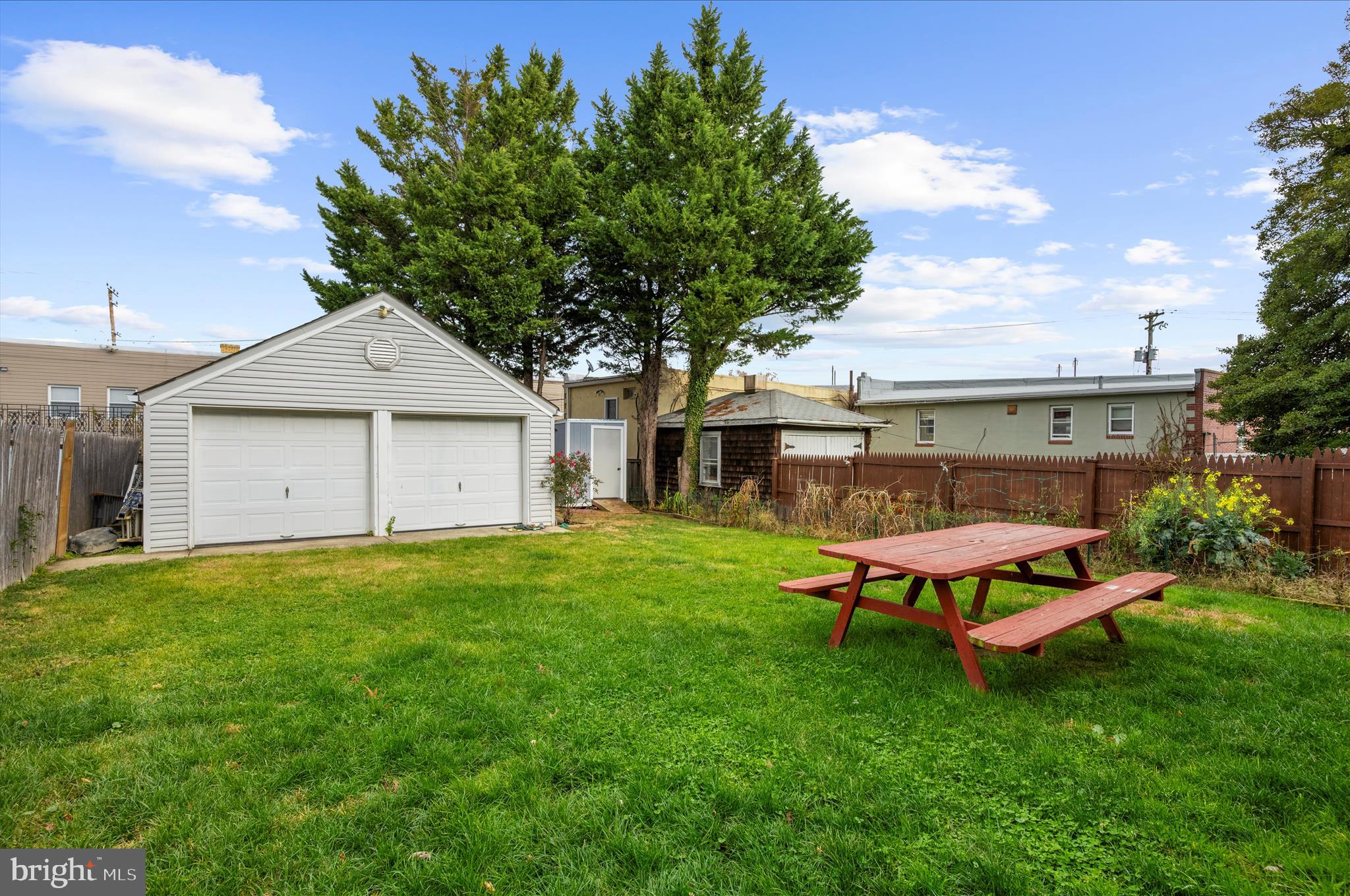 ARBUTUS TERRACE - Residential