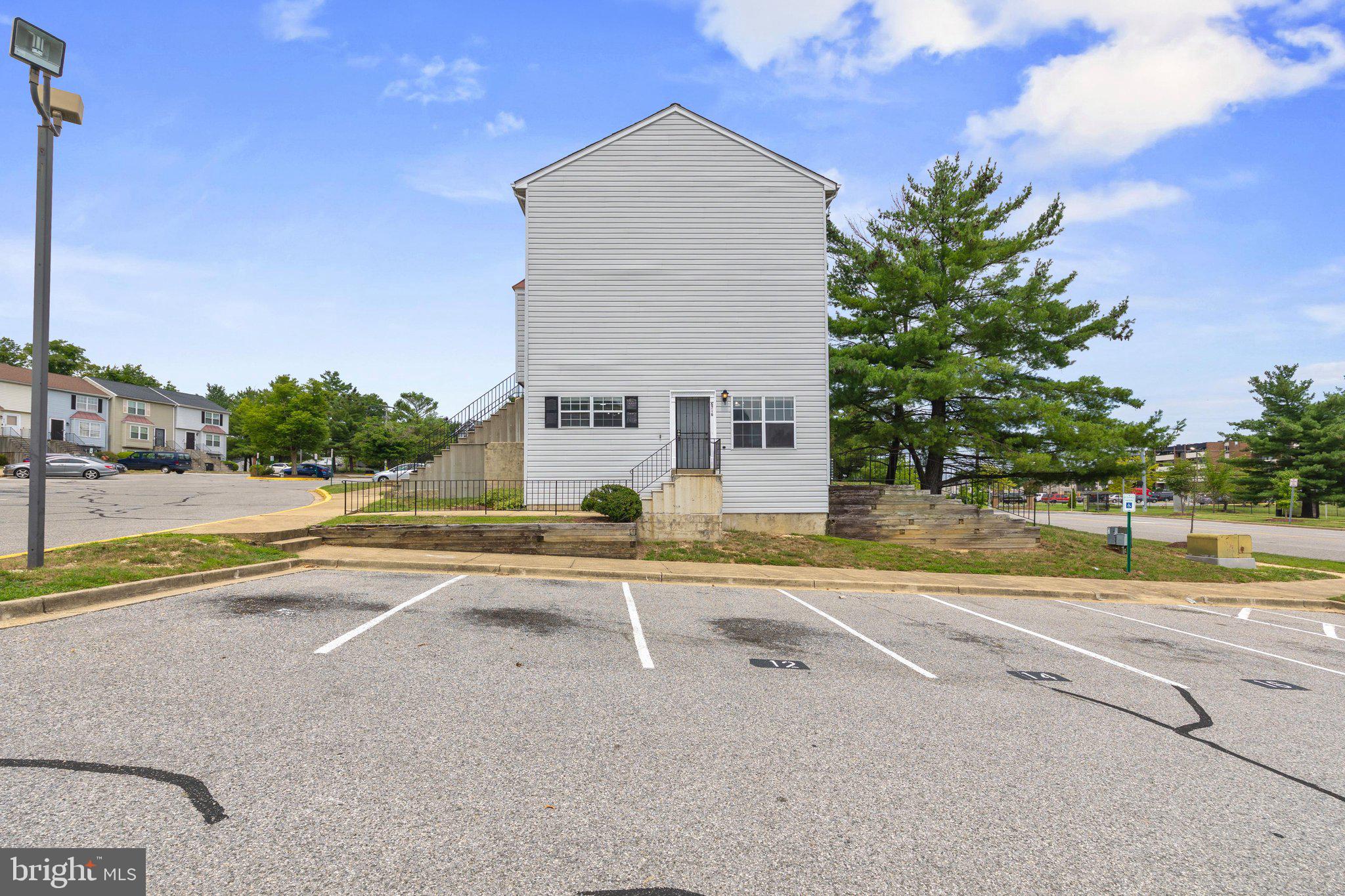 6716 MILLTOWN CT