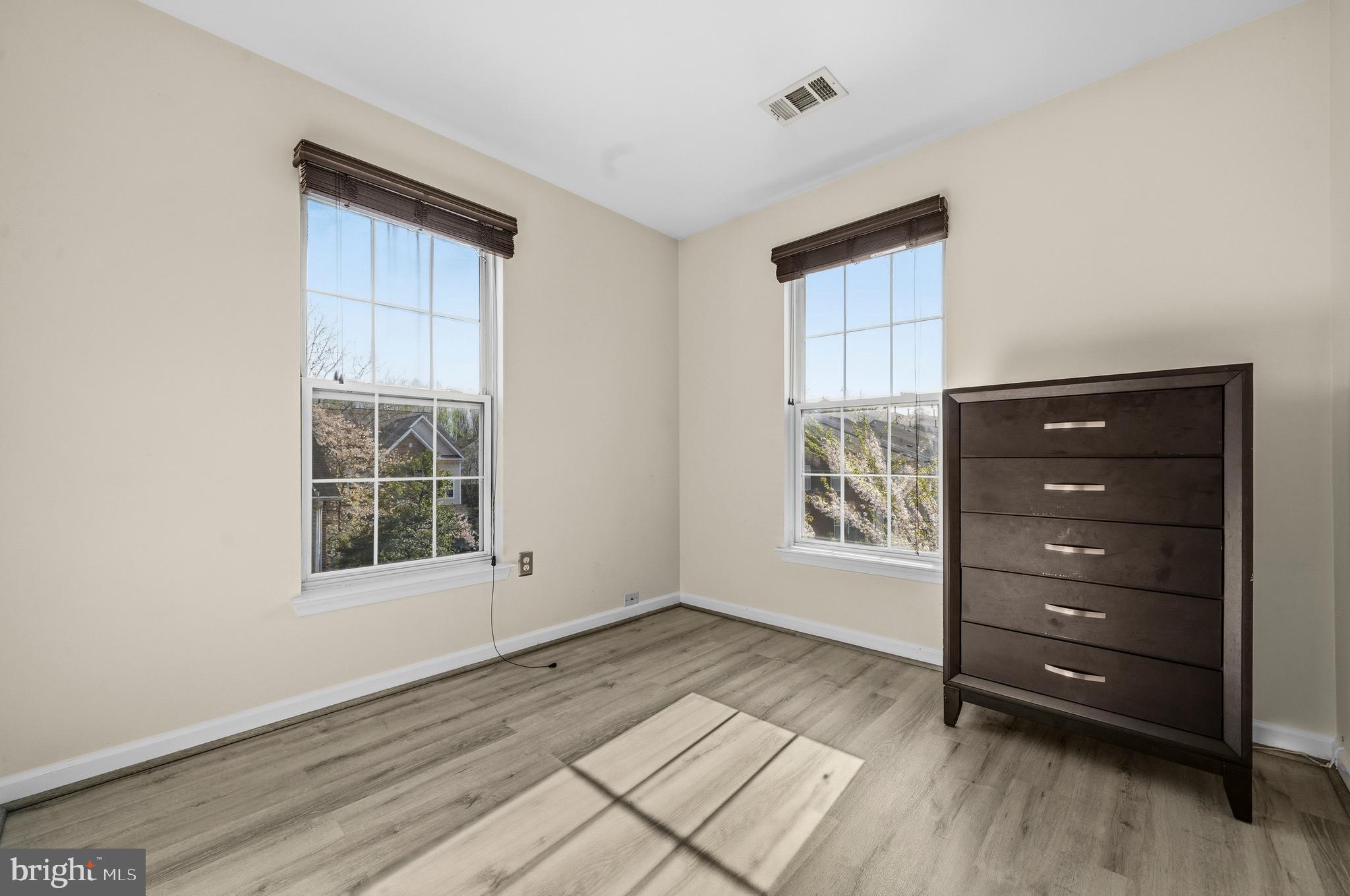 WOODVIEW VILLAGE WEST - Residential