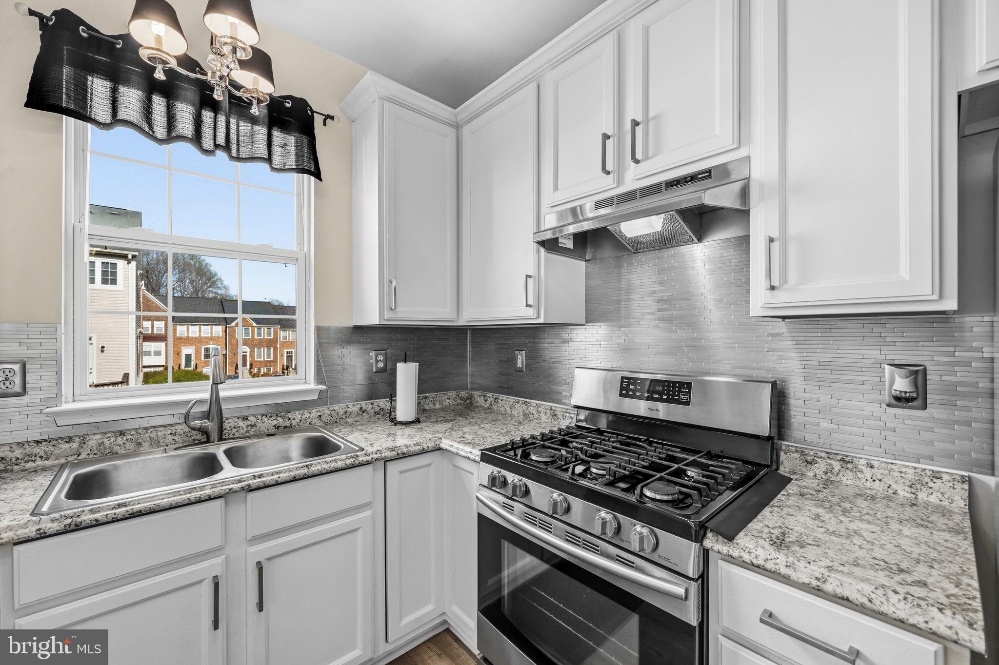 WOODVIEW VILLAGE WEST - Residential